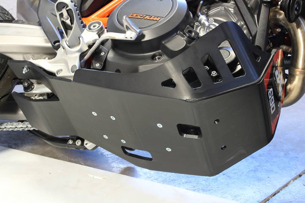 OSLONA PLYTA KTM 690 SMCR Enduro CZARNA Part number AX1472