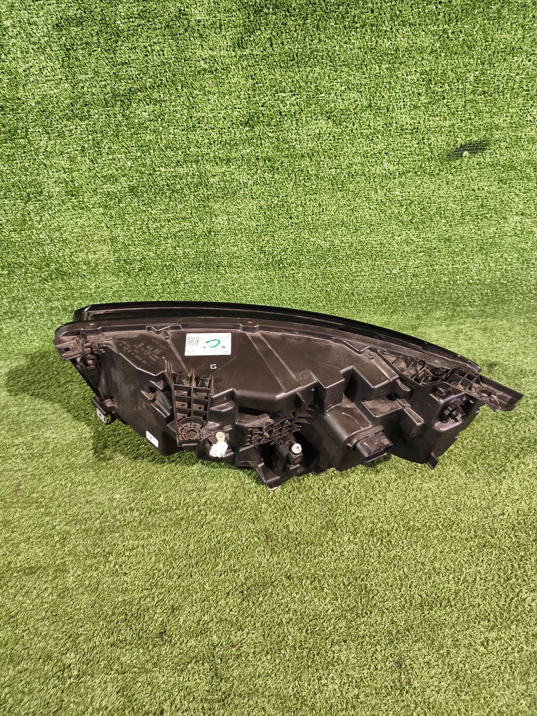REFLEKTOR right front RENAULT AUSTRAL LED PURE VISION 22- NR.R1378