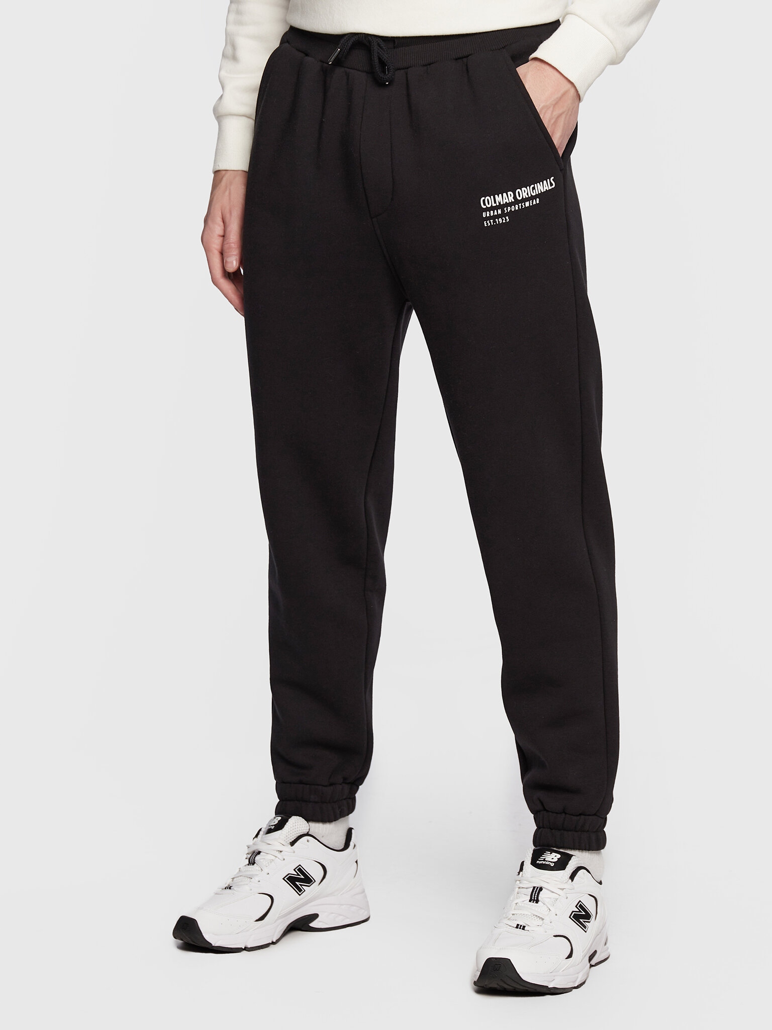 Colmar Spodnie dresowe Likeable 8221 6WX Czarny Regular Fit