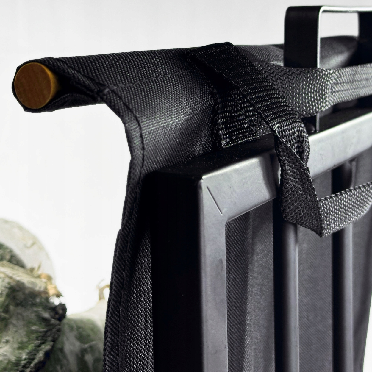 STOJAK KOSZ NA DREWNO KOMINKOWE METALOWY CZARNY PRZENOŚNY 50x51 CM + TORBA Wysokość produktu 51 cm