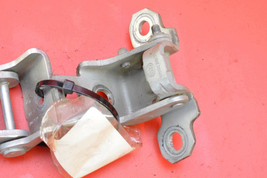 hinge hinges door right front 804000016R RENAULT CLIO 4 IV 12-20