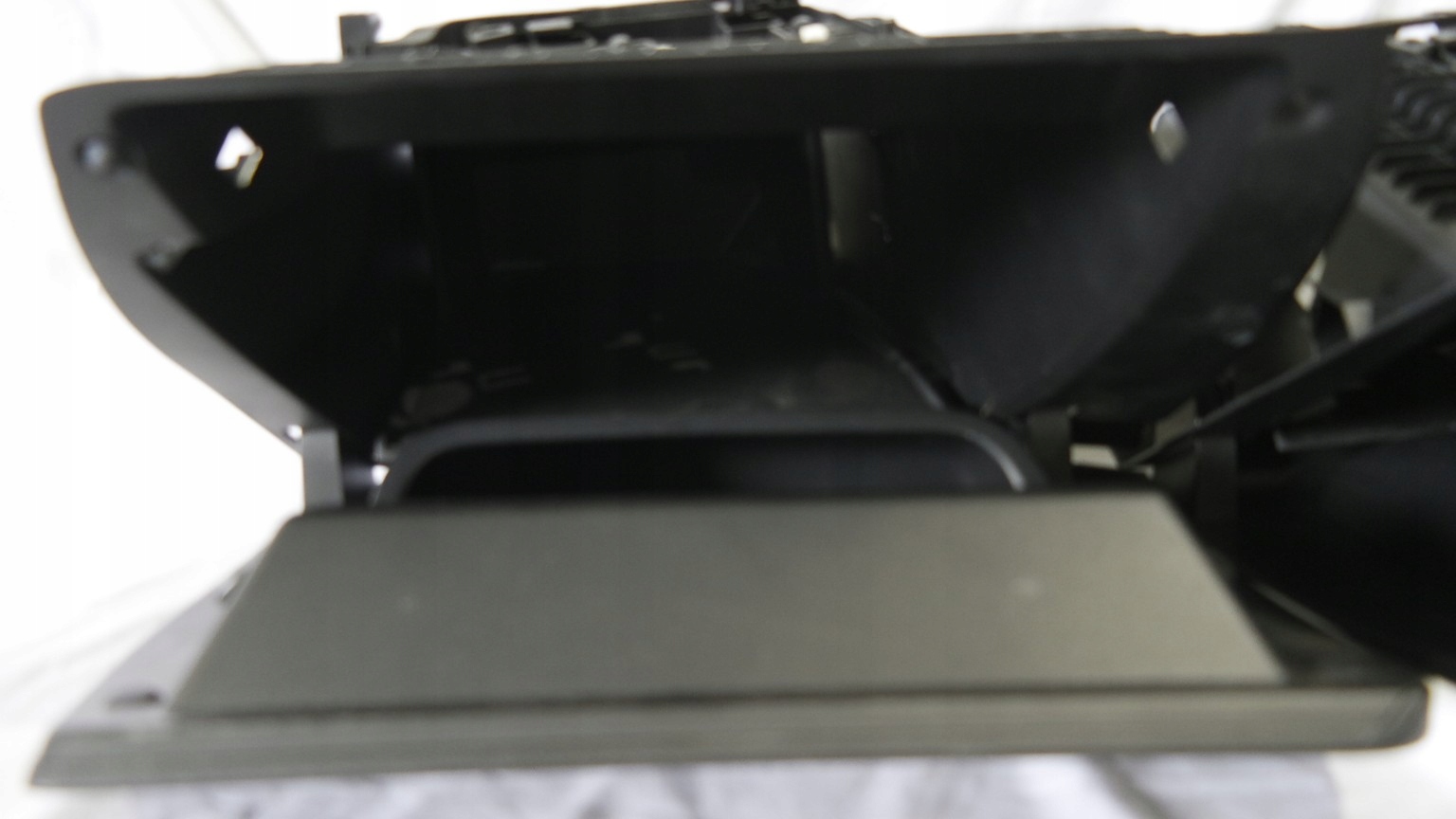 бардачок пассажира DS3 европа