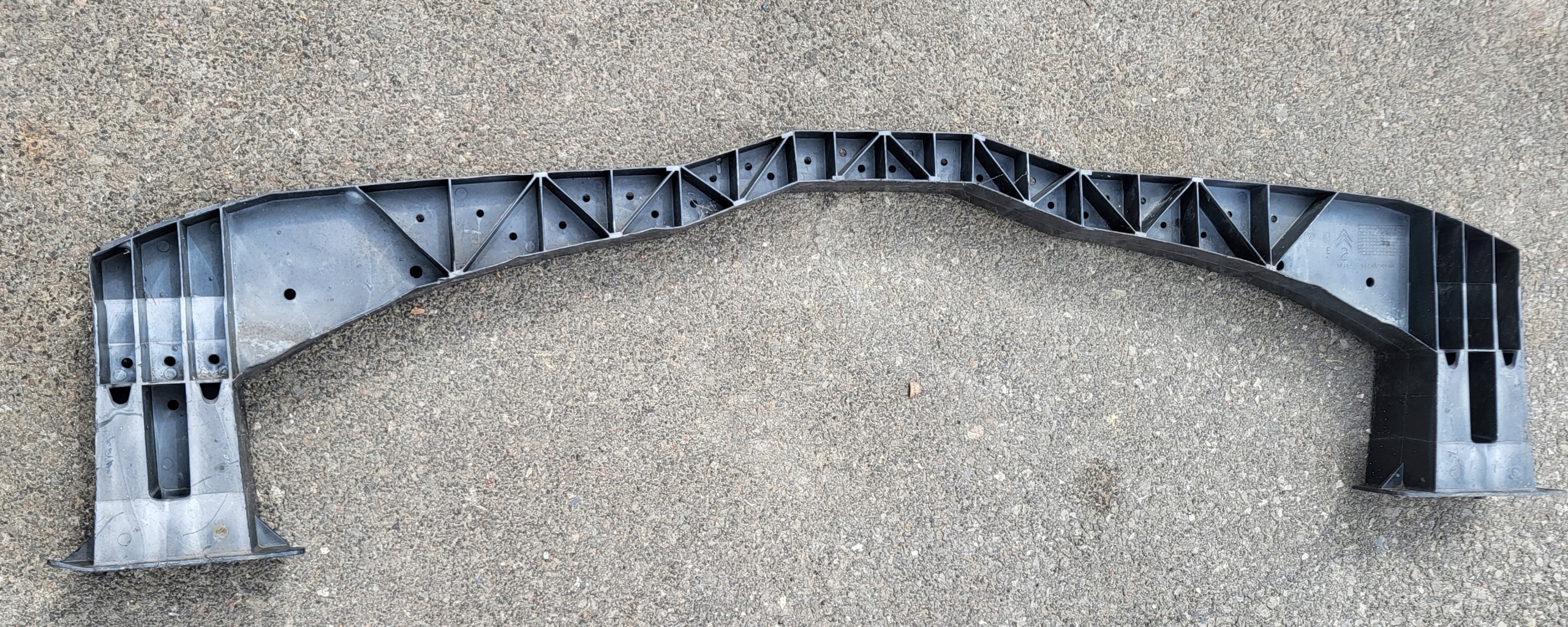 sider pillar iron of a bumper front CITROEN C4 OE 9646895580