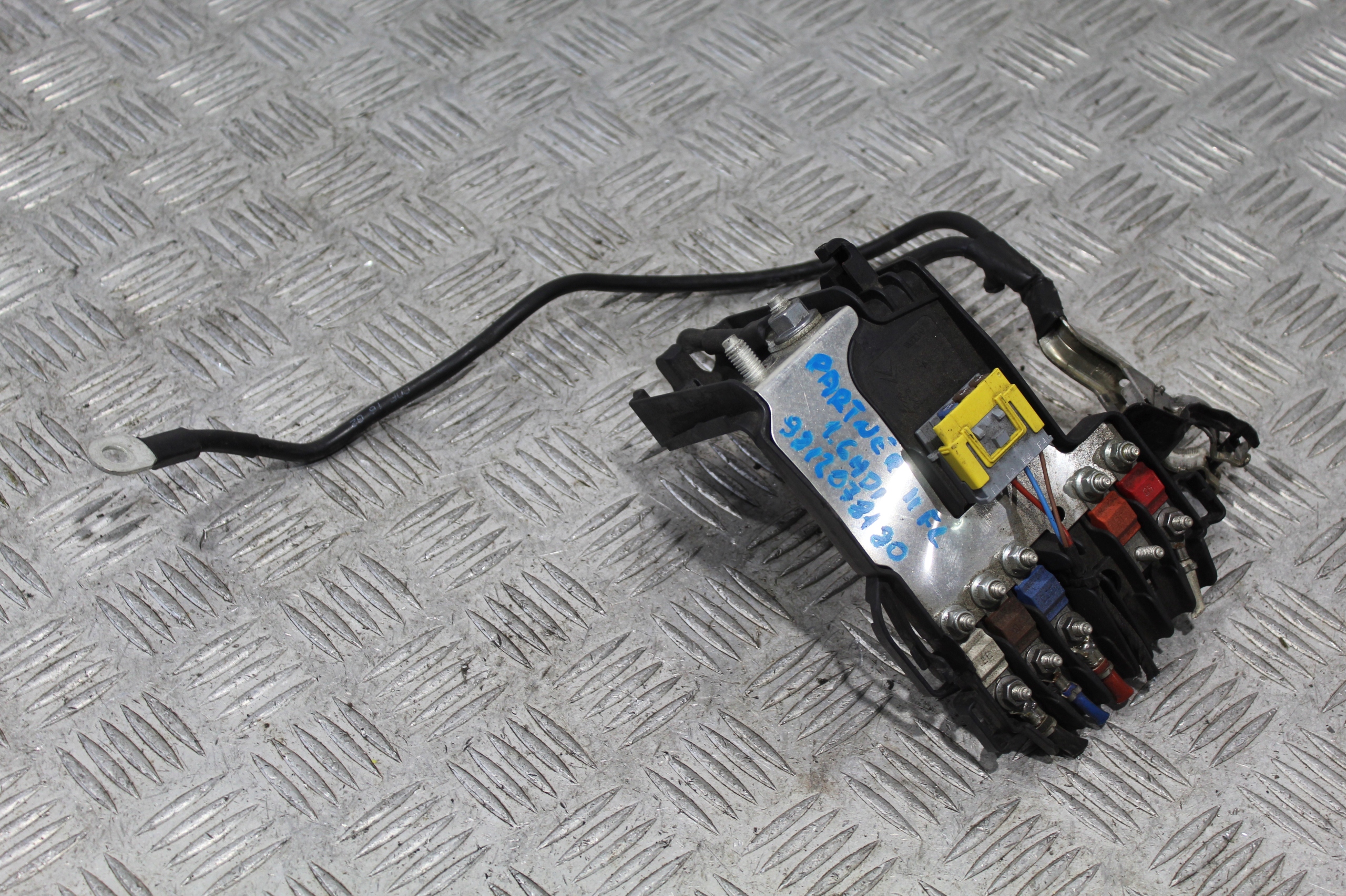 fuse box terminal PARTNER II 2 LIFT