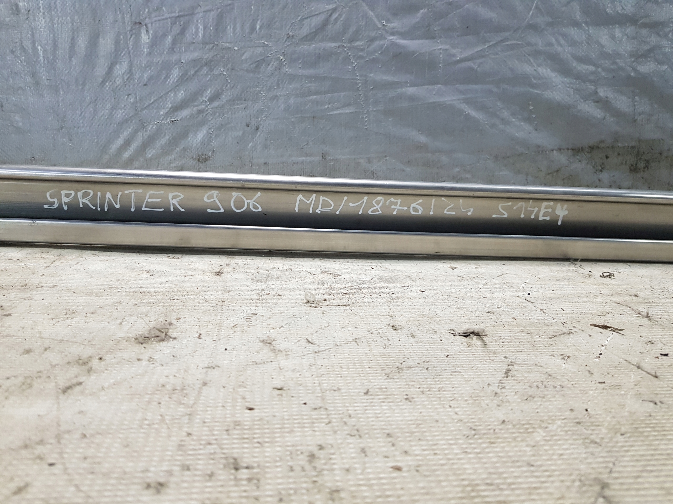 MERCEDES SPRINTER W 906 Binaire Portière A9067660137