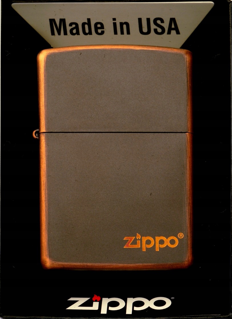 Zapalovač Zippo Rustique Bronze Logo 60006257 Větruodolný benzínový