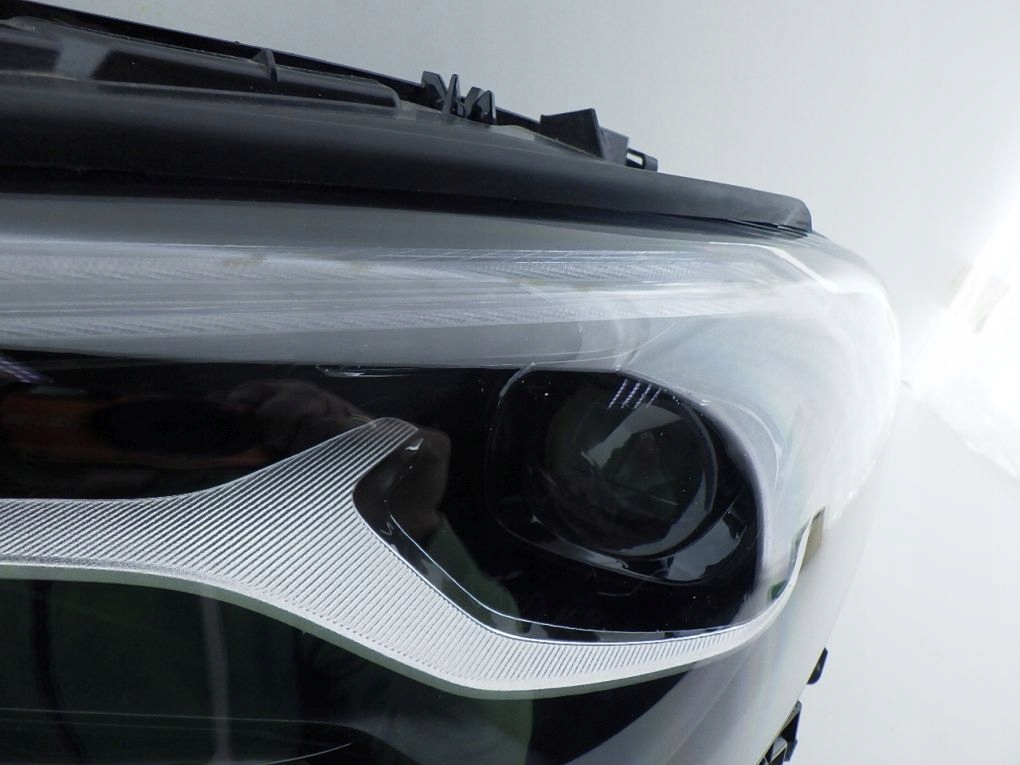 MERCEDES CLA 118 W118 LIFT FULL LED PERFORMANCE 23- light front left
