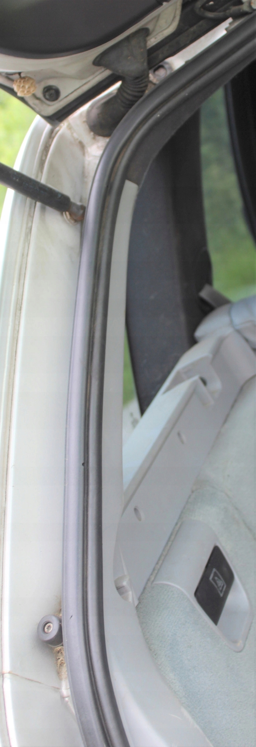 USZCZELKA KLAPY BAGAŻNIKA BMW X5 E53 Producent części BMW OE