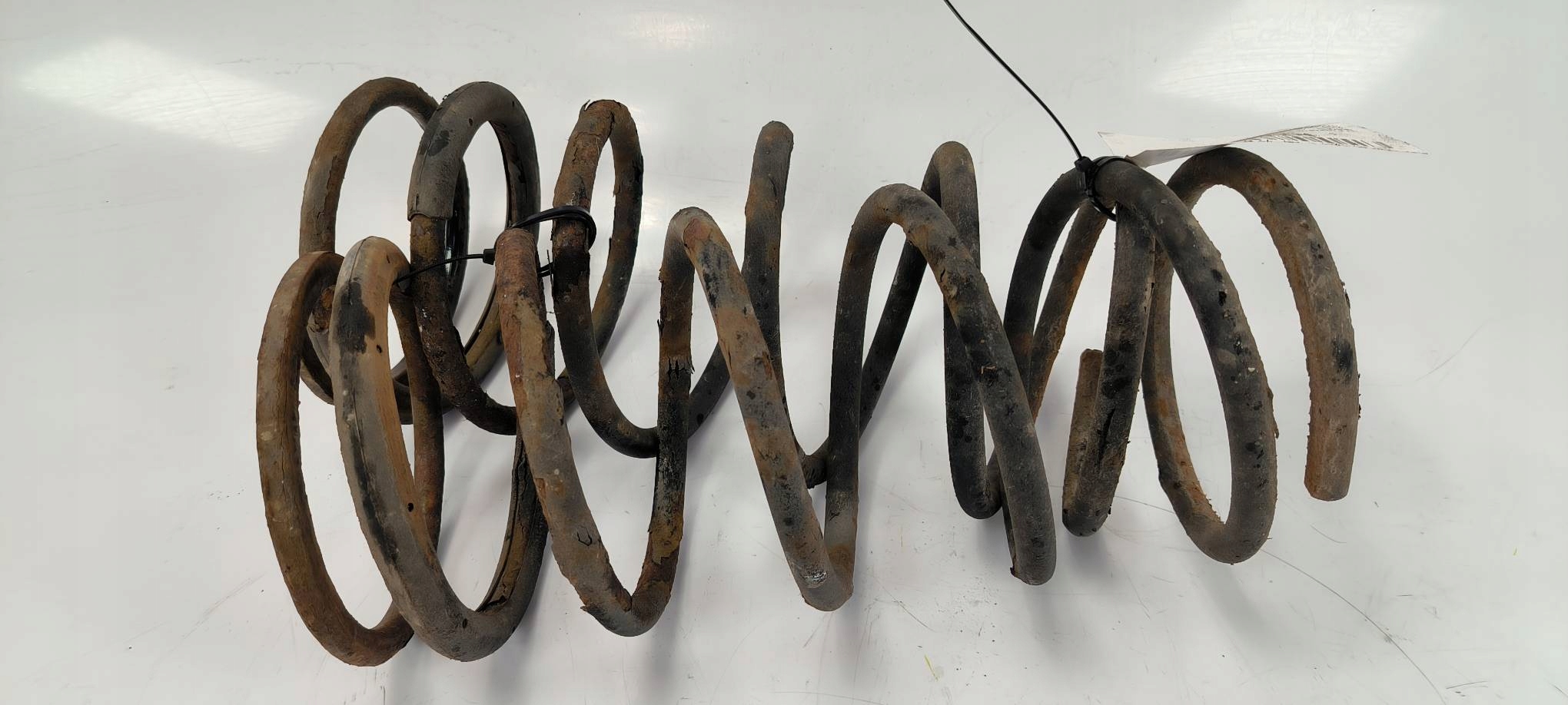 springs rear part MITSHUBISHI PAJERO