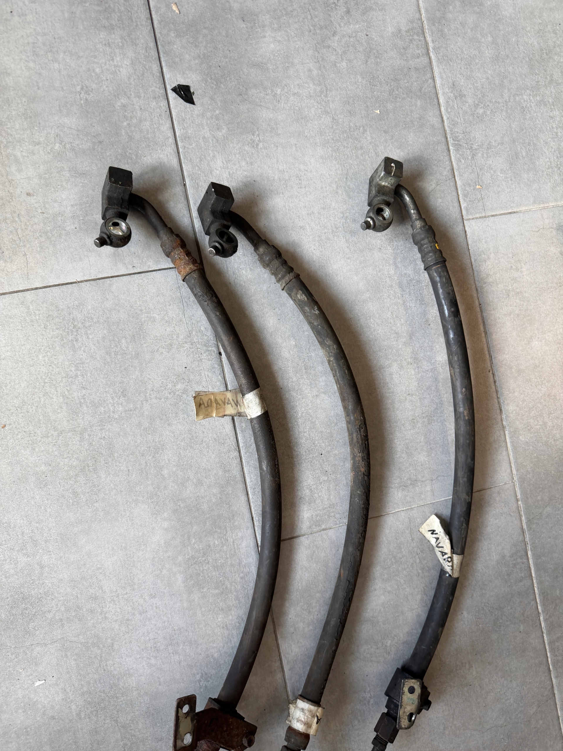 servoleitung servoschlauch NISSAN NAVARA