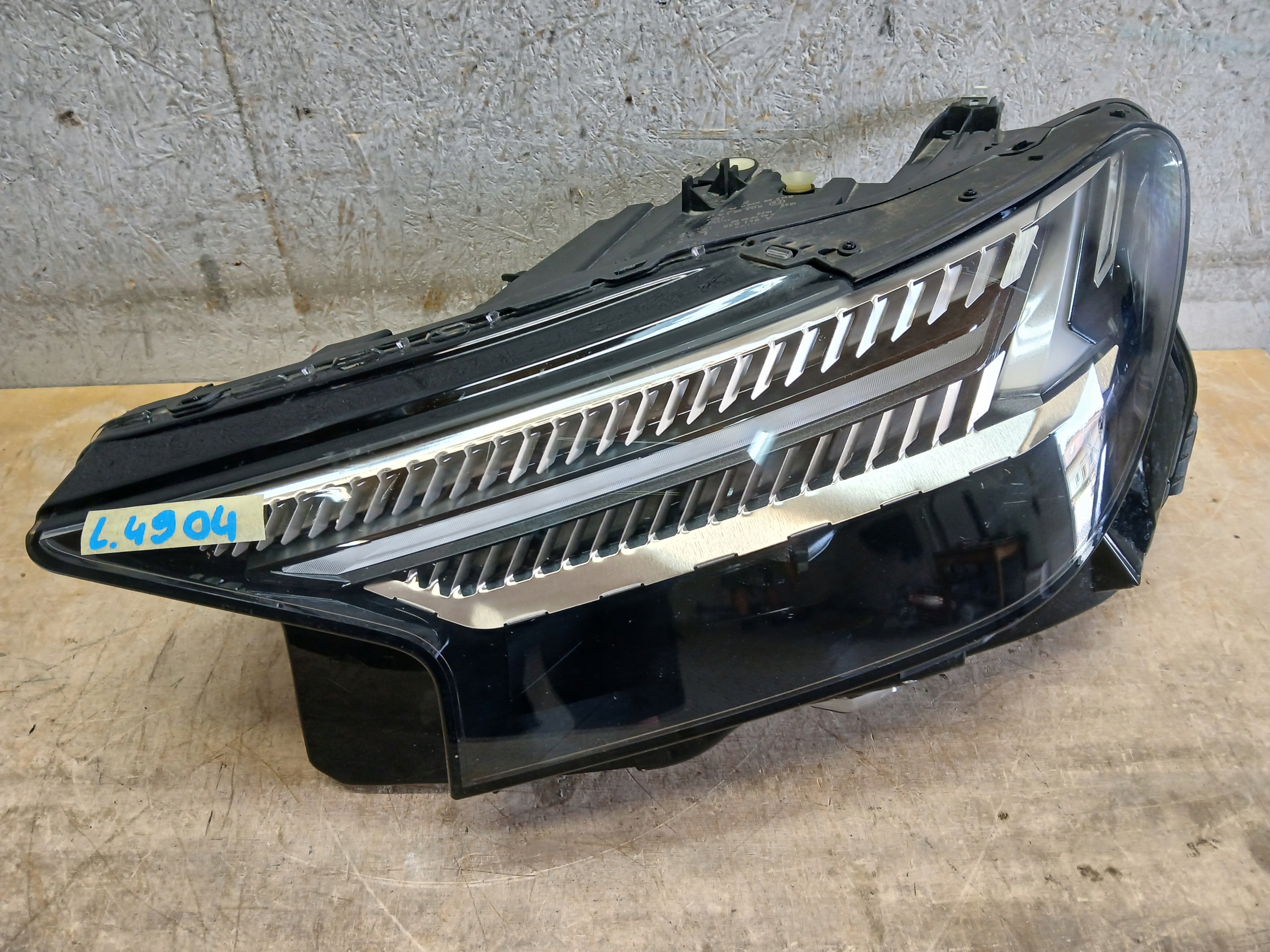 Licht vorne links AUDI Q4 E TRON E-TRON FULL LED 89A941035