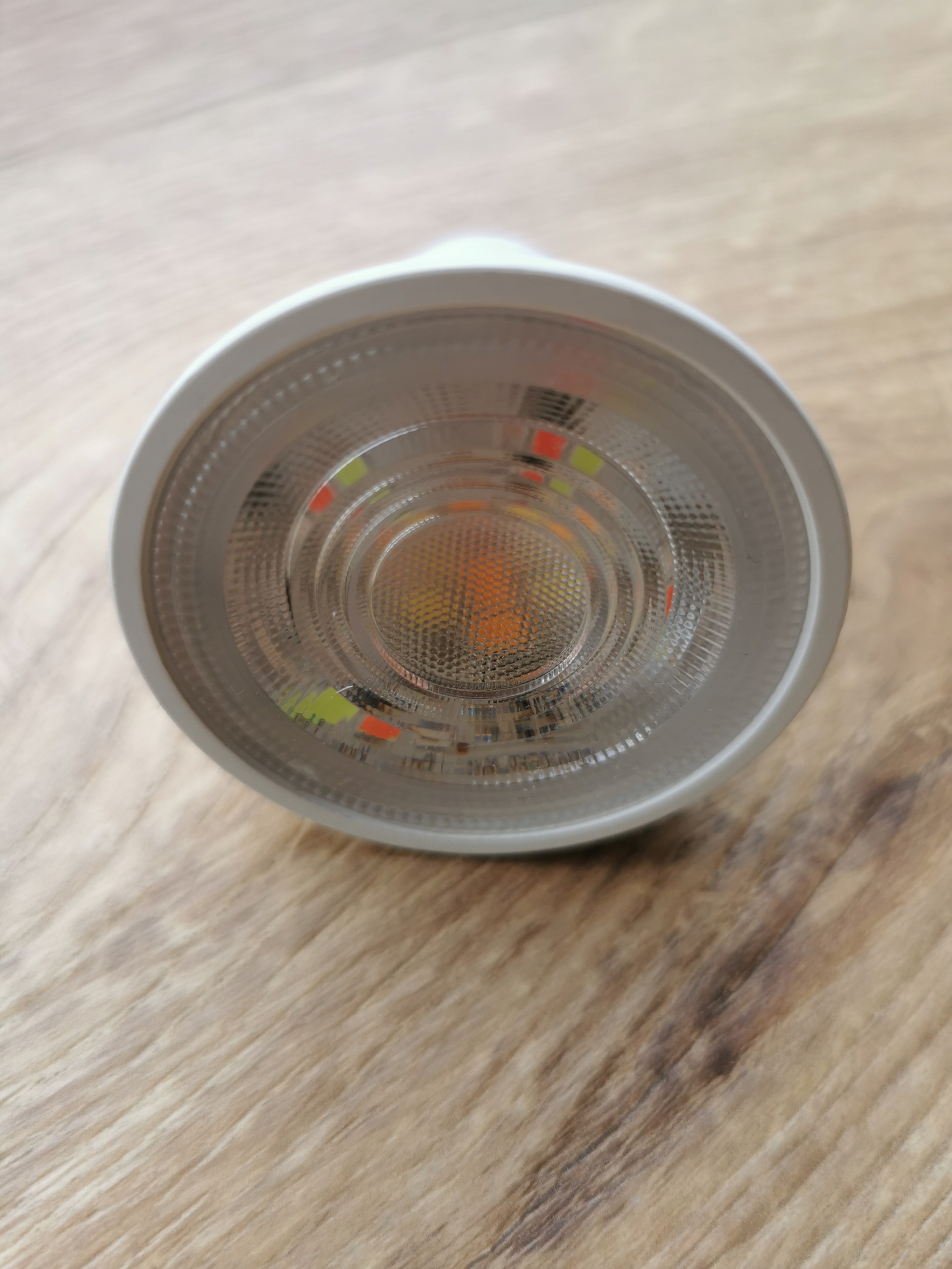 Żarówka AISIRER LED GU10 RGB RGBWC Smart WiFi - 1 sztuka Rodzaj gwintu GU10