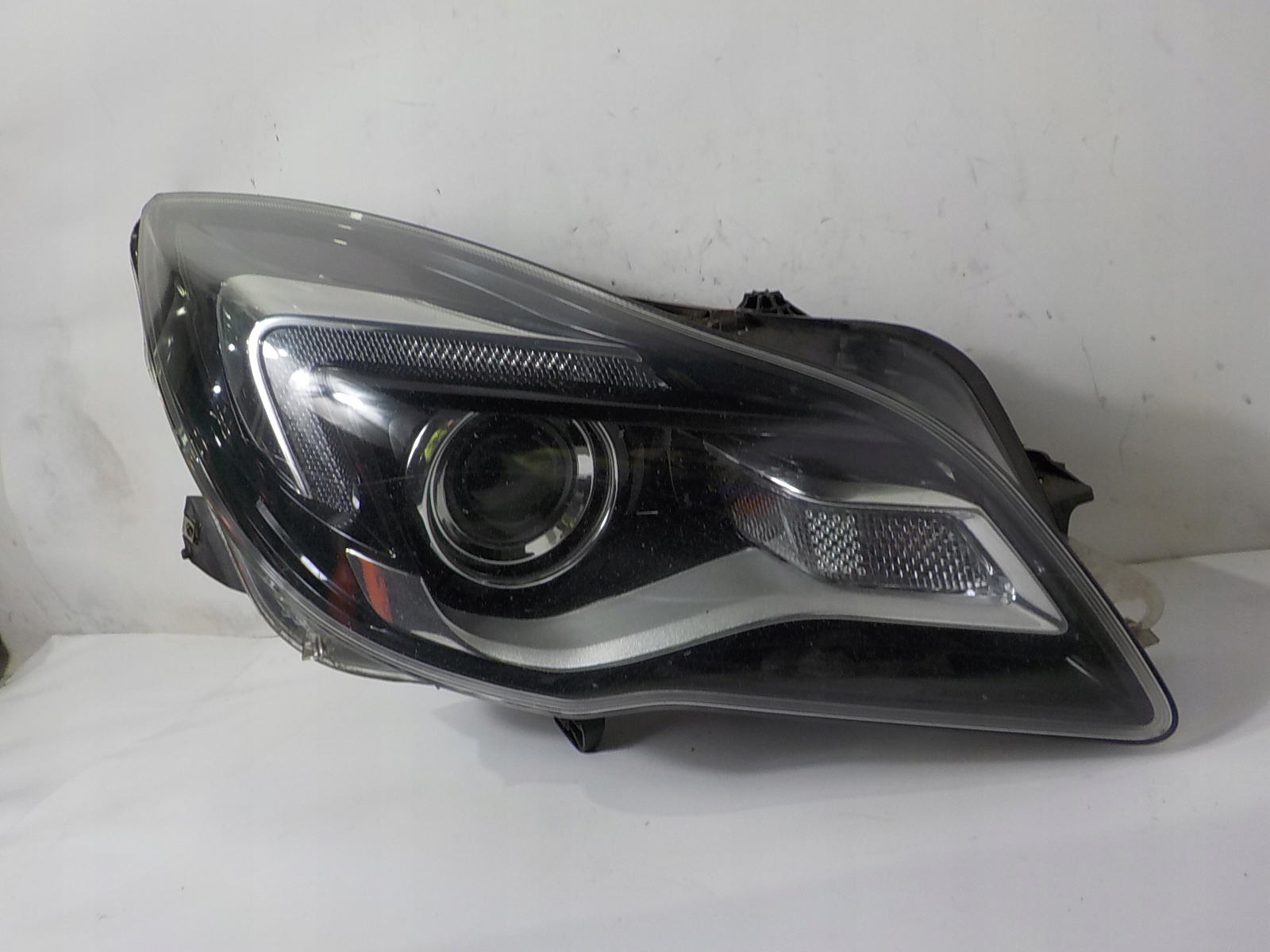 OPEL INSIGNIA A LIFT light right front front UK