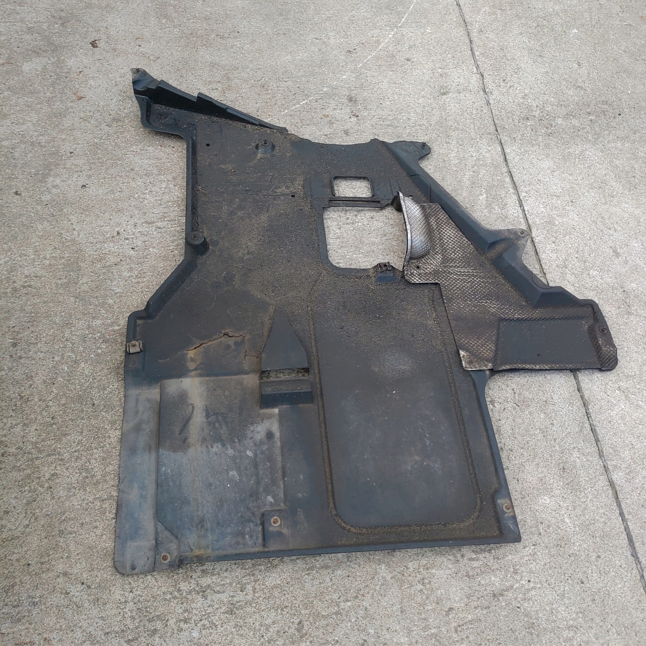 BMW E39 osłona dolna silnika skrzyni biegów Producent części BMW OE