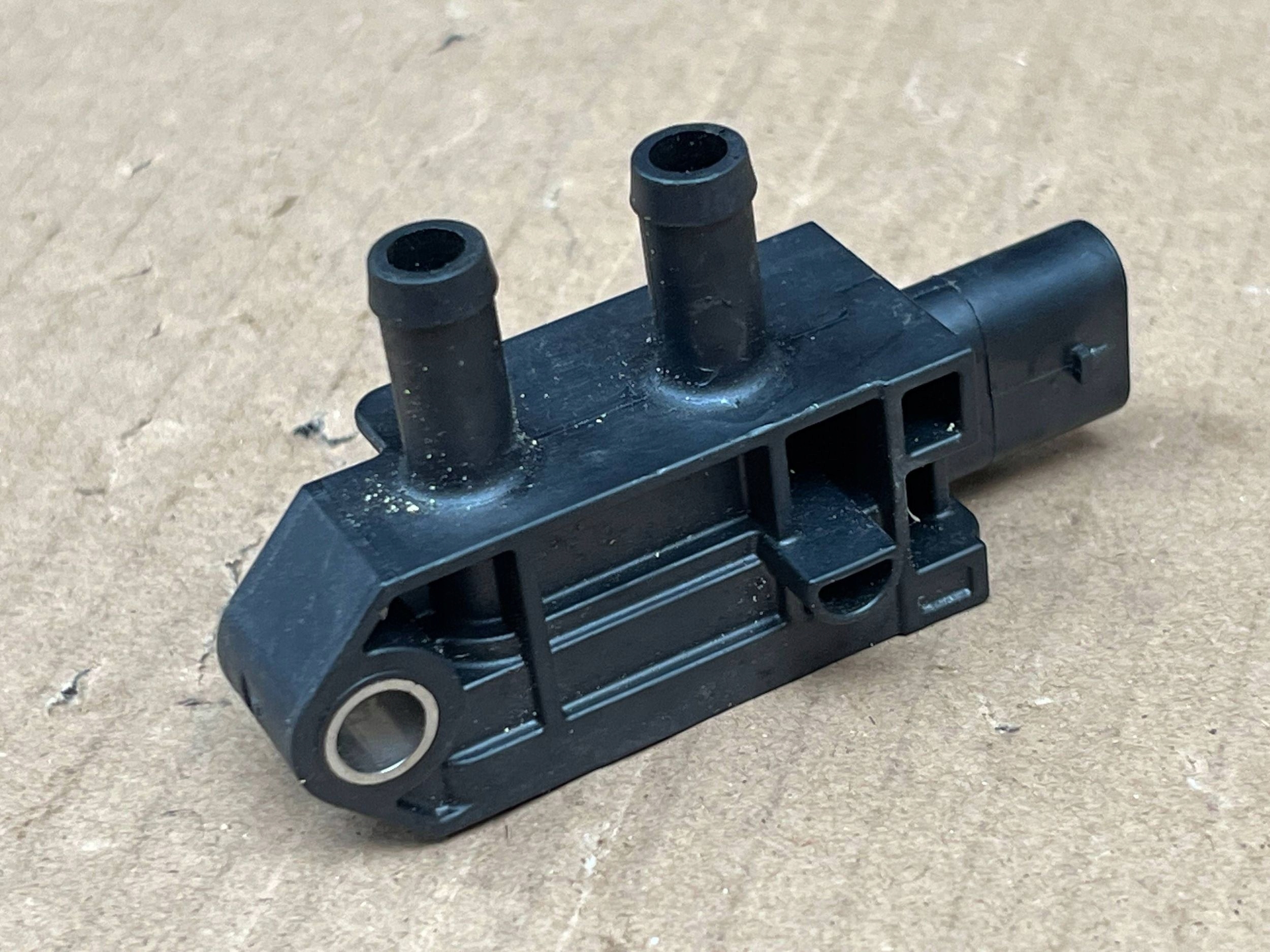 04L906051R Sensor CISN. Gase VW ARTEON 17- !J