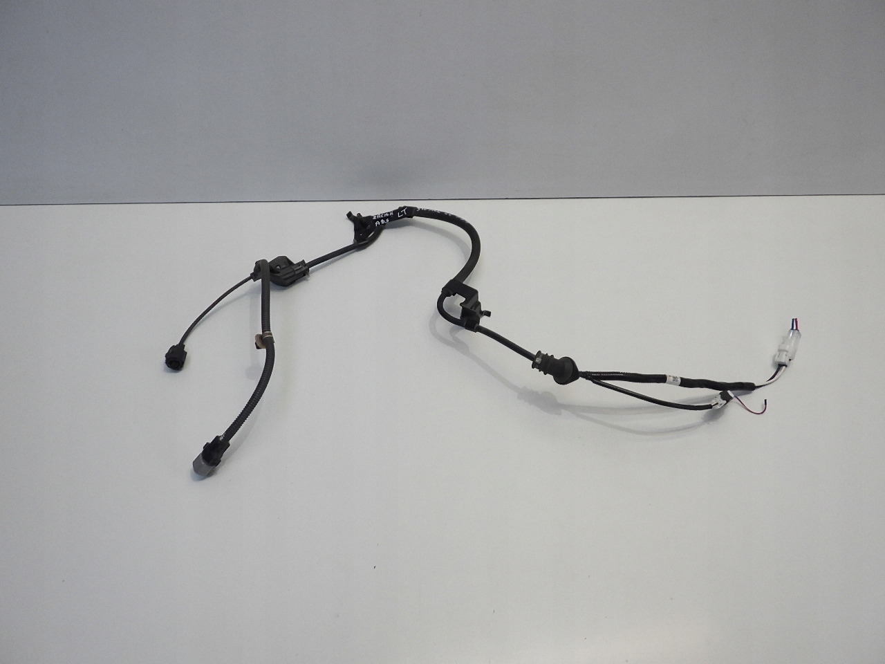 890C0-02040 - SWACE TOYOTA COROLLA E21 жгут проводов датчик ABS задний L