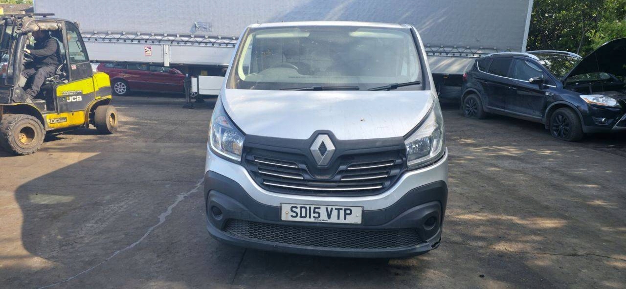 front complete Renault Trafic 3 2015 12239560193