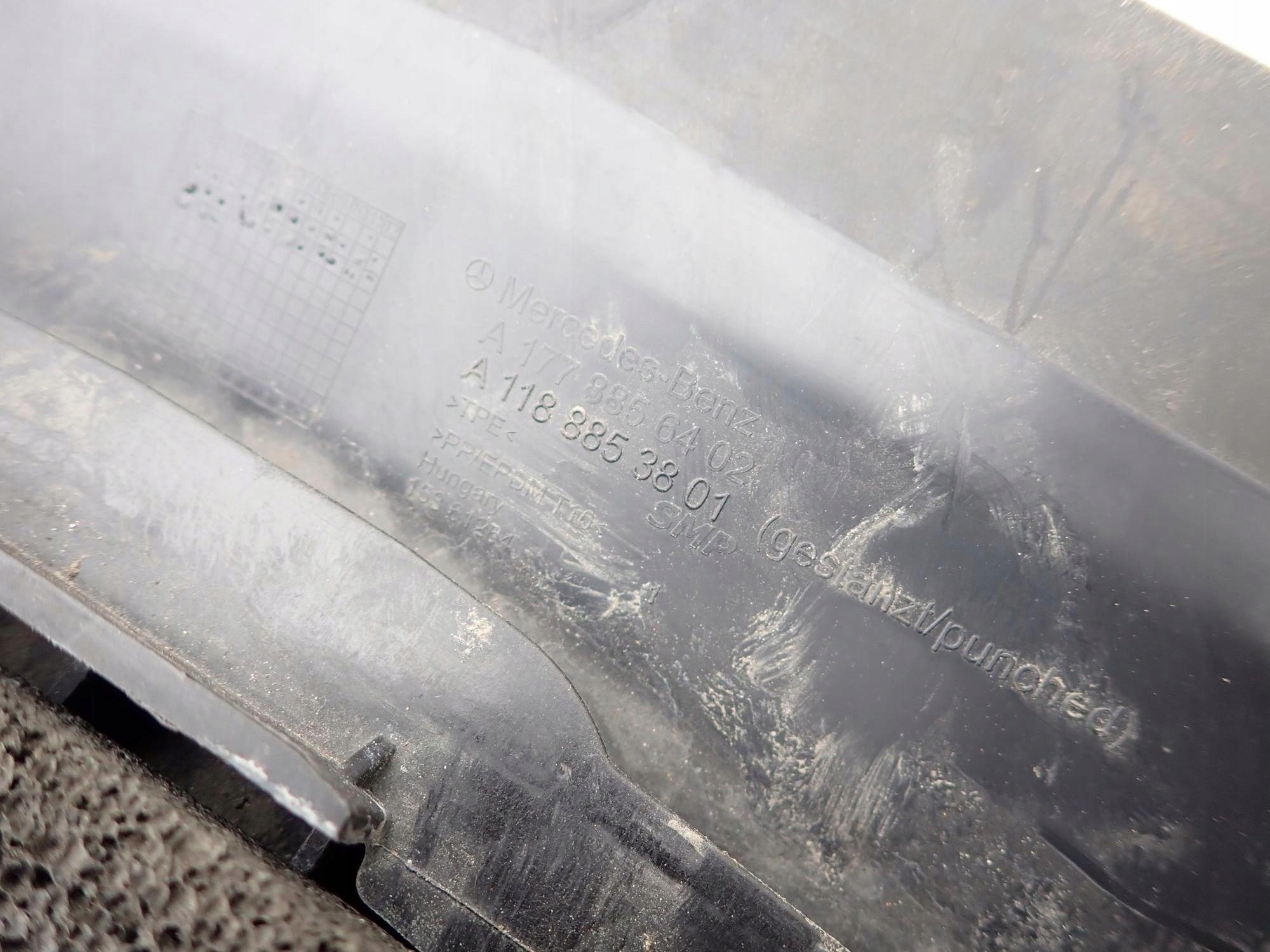 MERCEDES A-KLASA IV 4 W177 18-> intake air