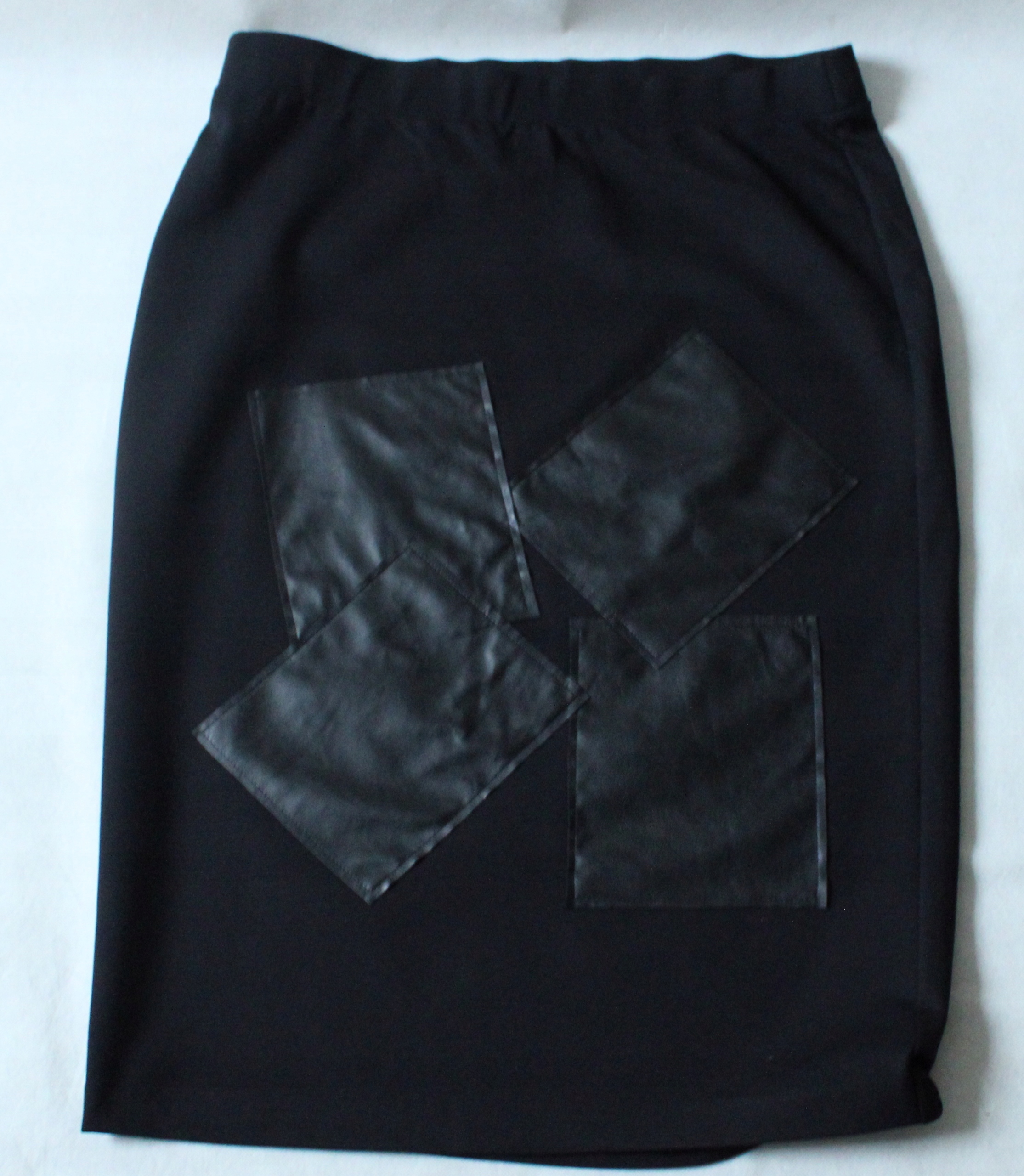 NOWA CZARNA SPÓDNICA ROZMIAR L