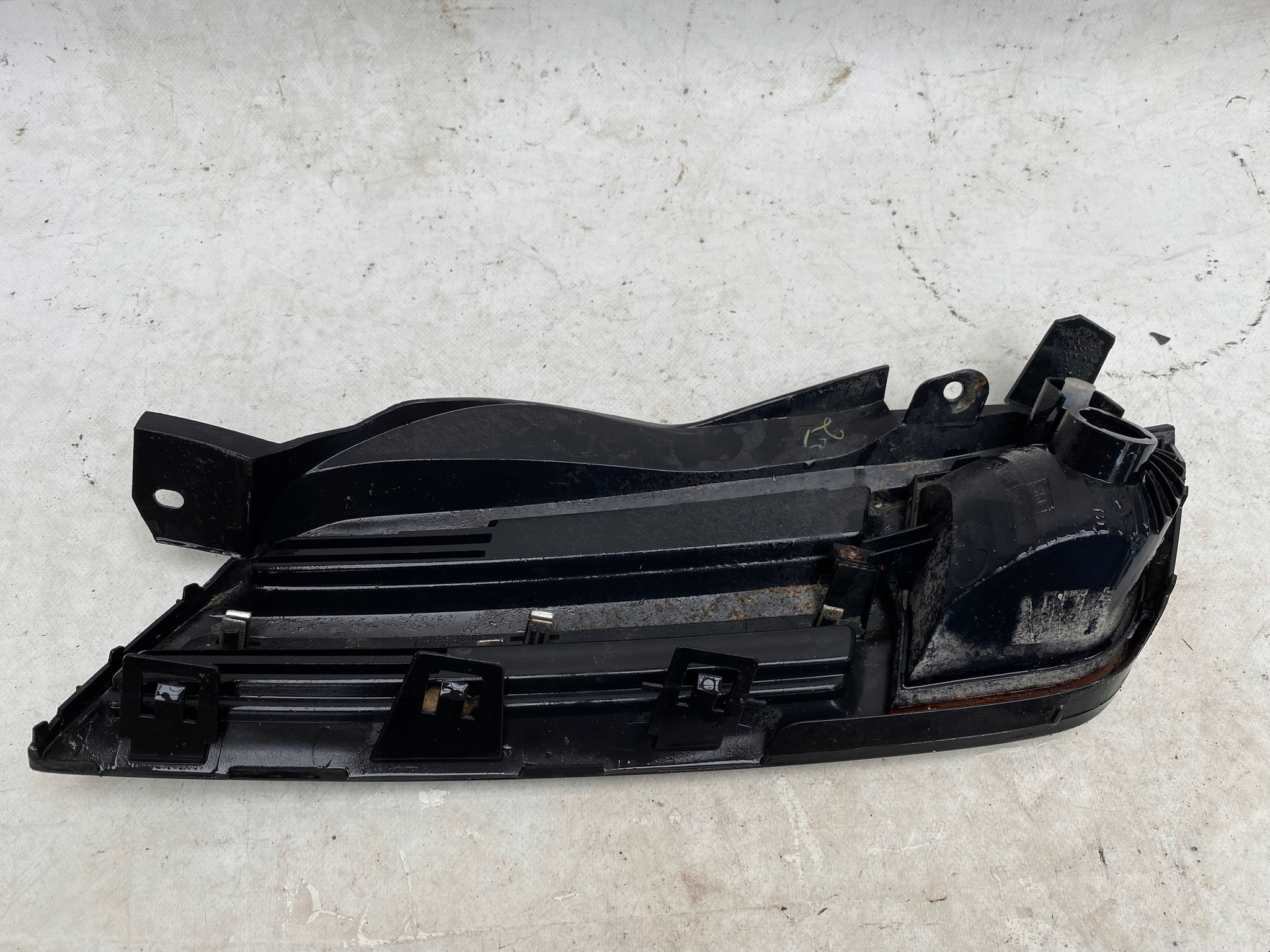 NISSAN MICRA 3 K12 grid frame of a bumper right front 89027936