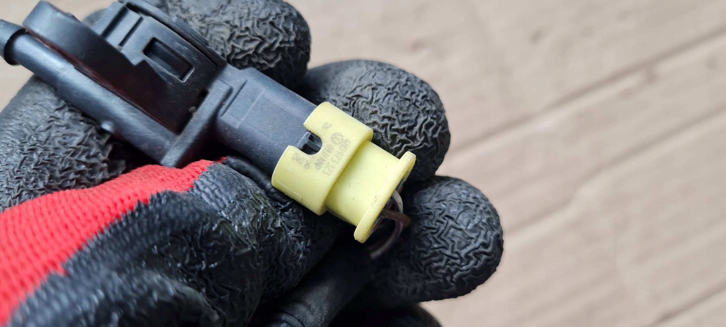 A4 B9 8W sensor OCHRONY PIESZYCH connecting spoiler 8W0959121A A5 8W S5