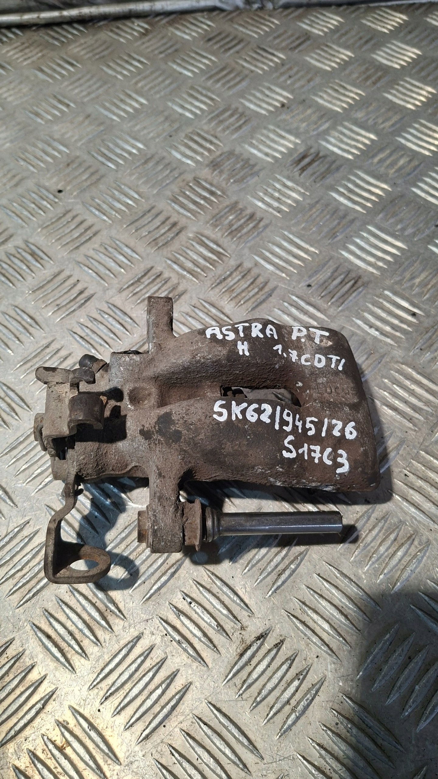 caliper brake right rear part OPEL ASTRA H 1.7CDTI