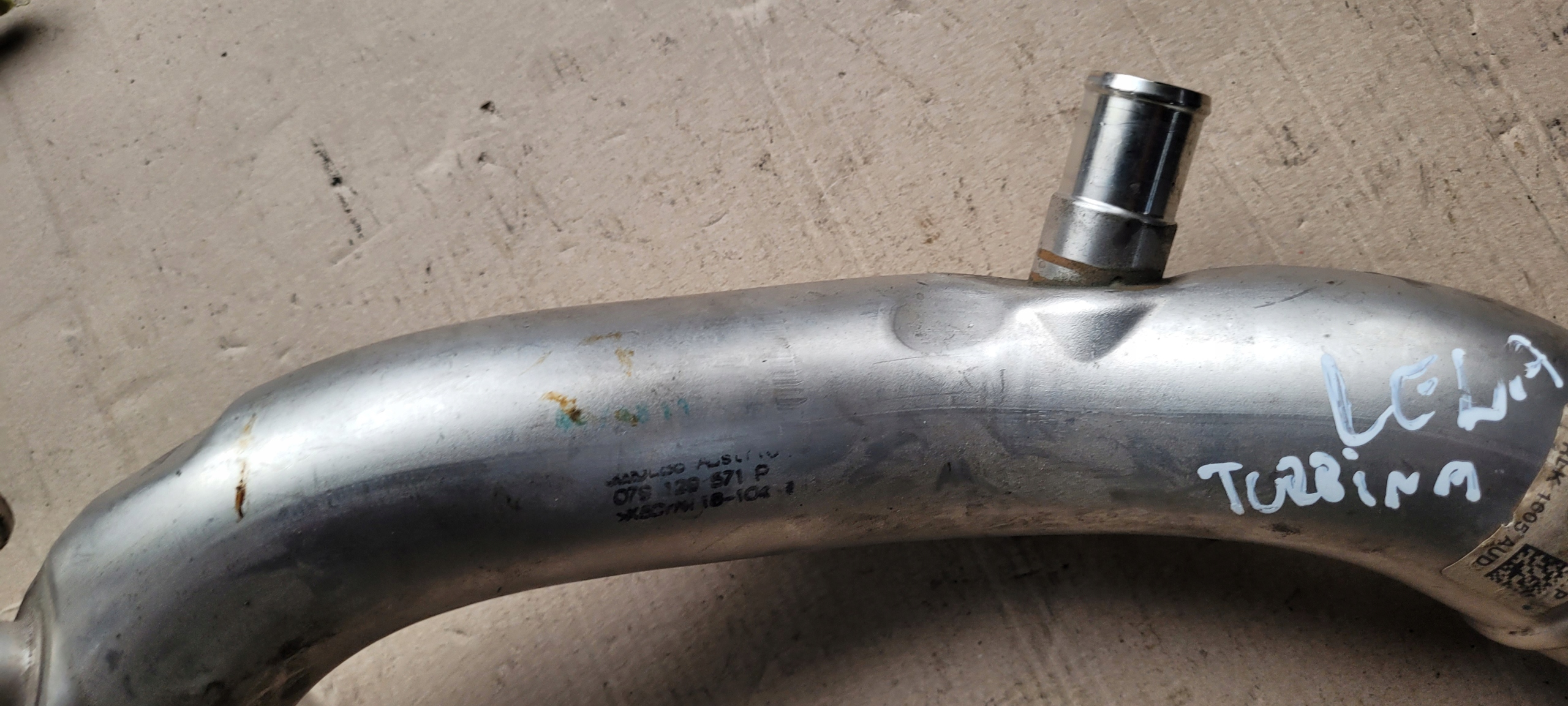 S7 4G A7 suction pipe air left 4.0 TFSI 079129571P S6 A6 C7