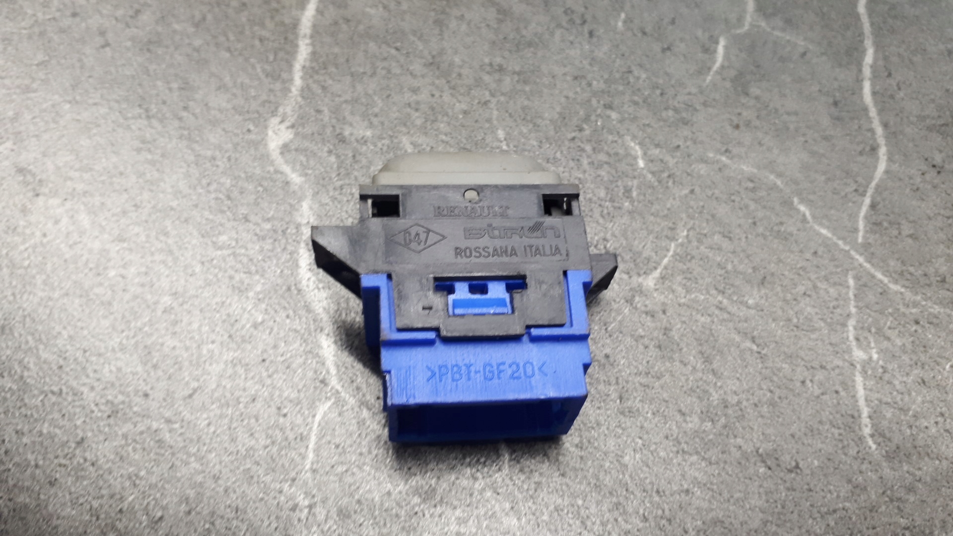 7700433116 przelacznik szyby renault scenic Jakość części (zgodnie z GVO) O - oryginał z logo producenta pojazdu (OE)