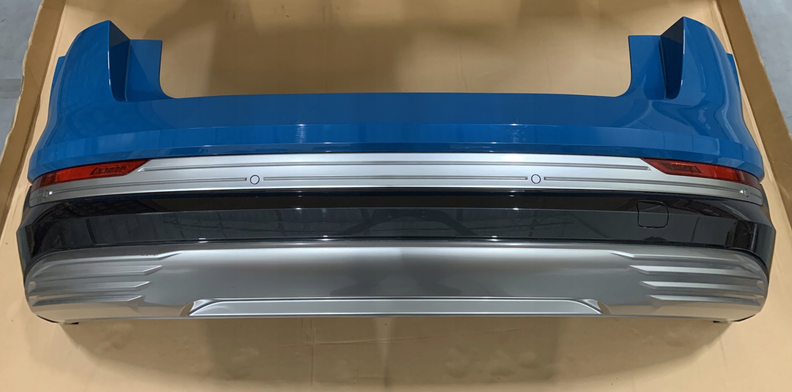 AUDI Е-ТРОНke БАМПЕР TYLxpdc КОМПЛЕКТ Lv5s