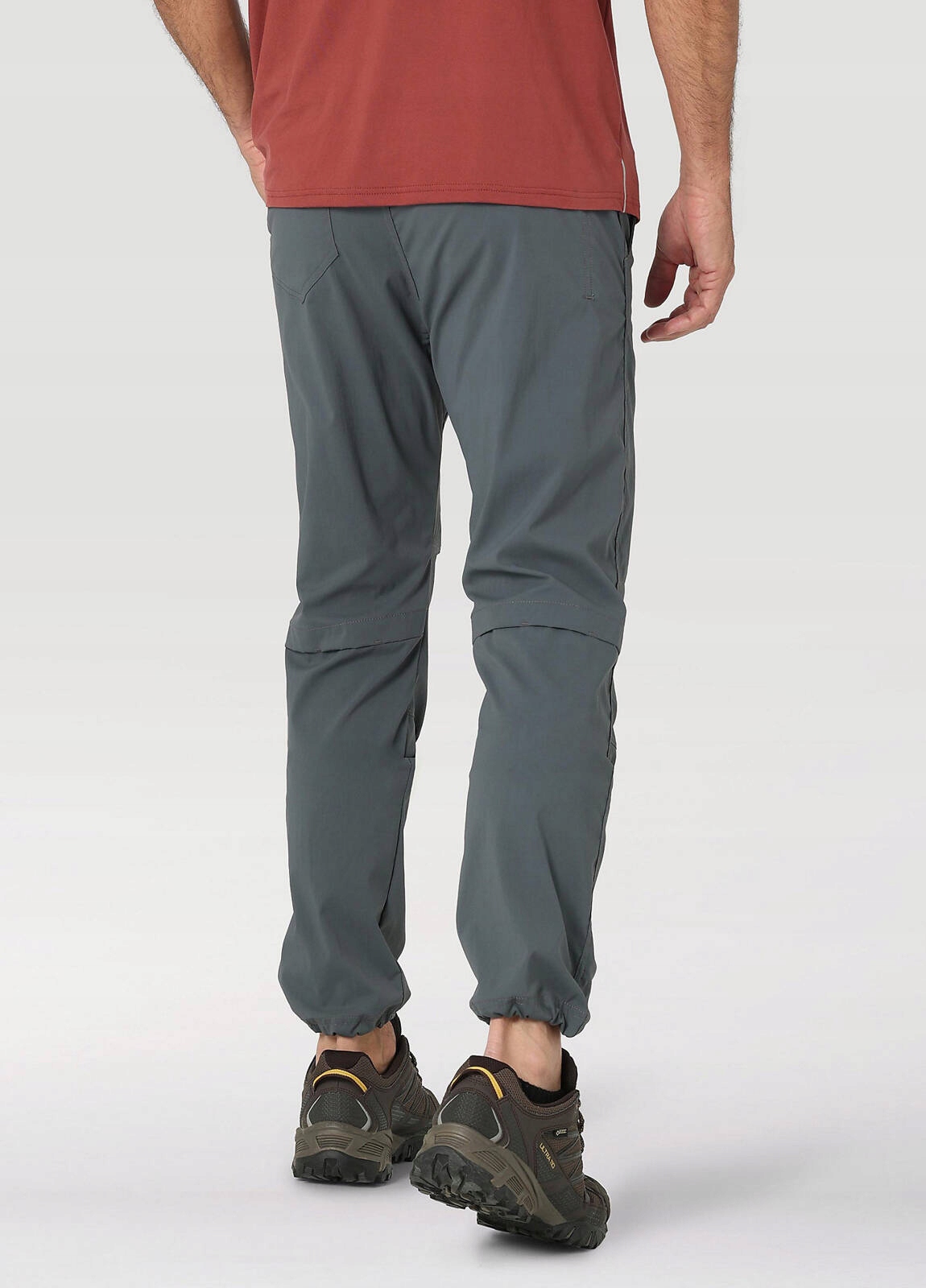 WRANGLER TRAIL JOGGER IRON GATE WA1E32M15 36/30 Właściwości oddychające szybkoschnące