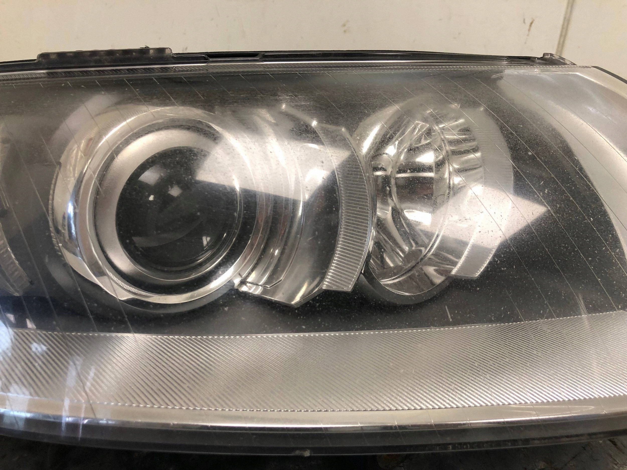 light right front XENON AUDI A6 C6 4F0941004AK