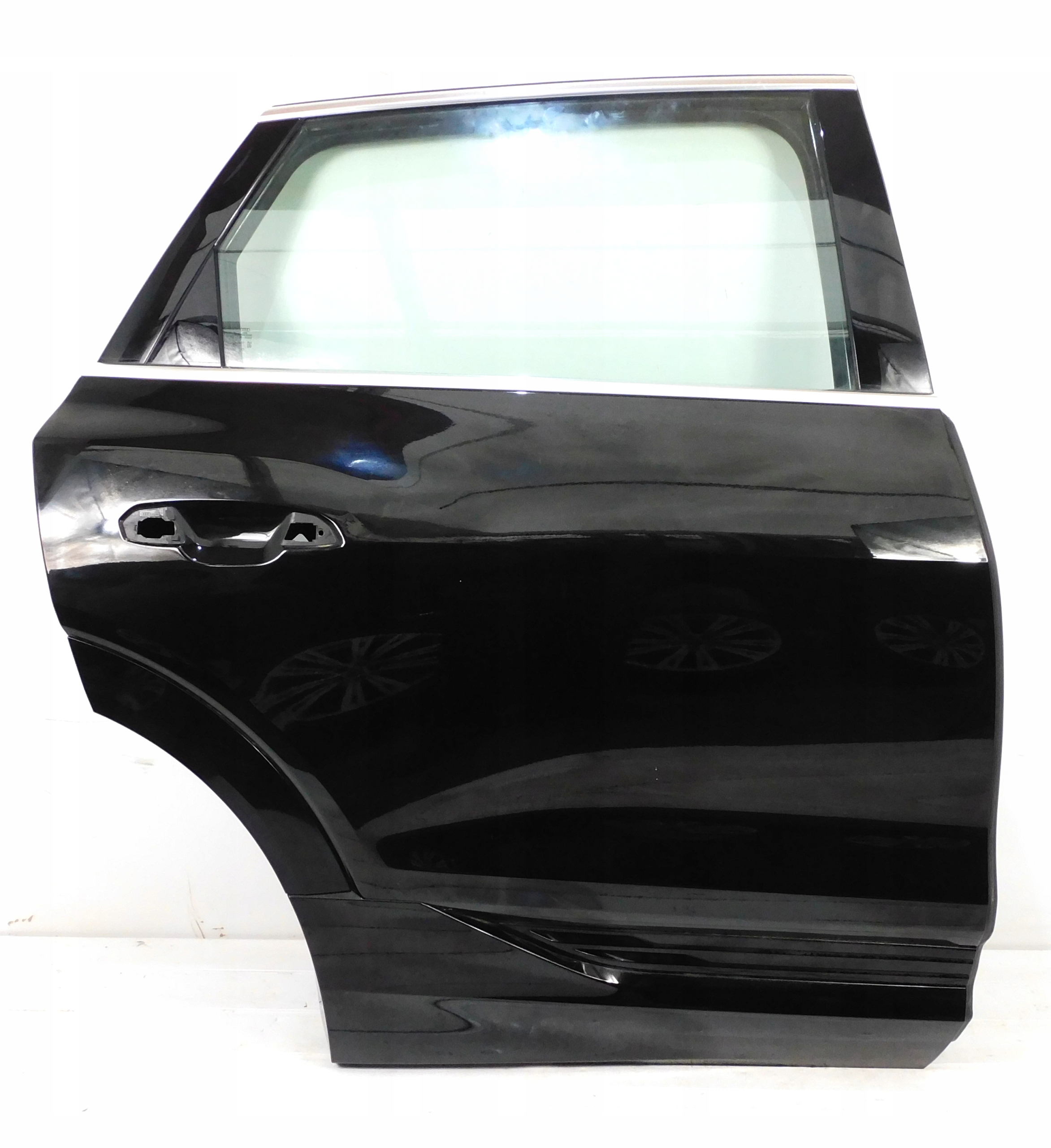 AUDI E-TRON 4KE DRZWI PRAWE TYŁ LY9T