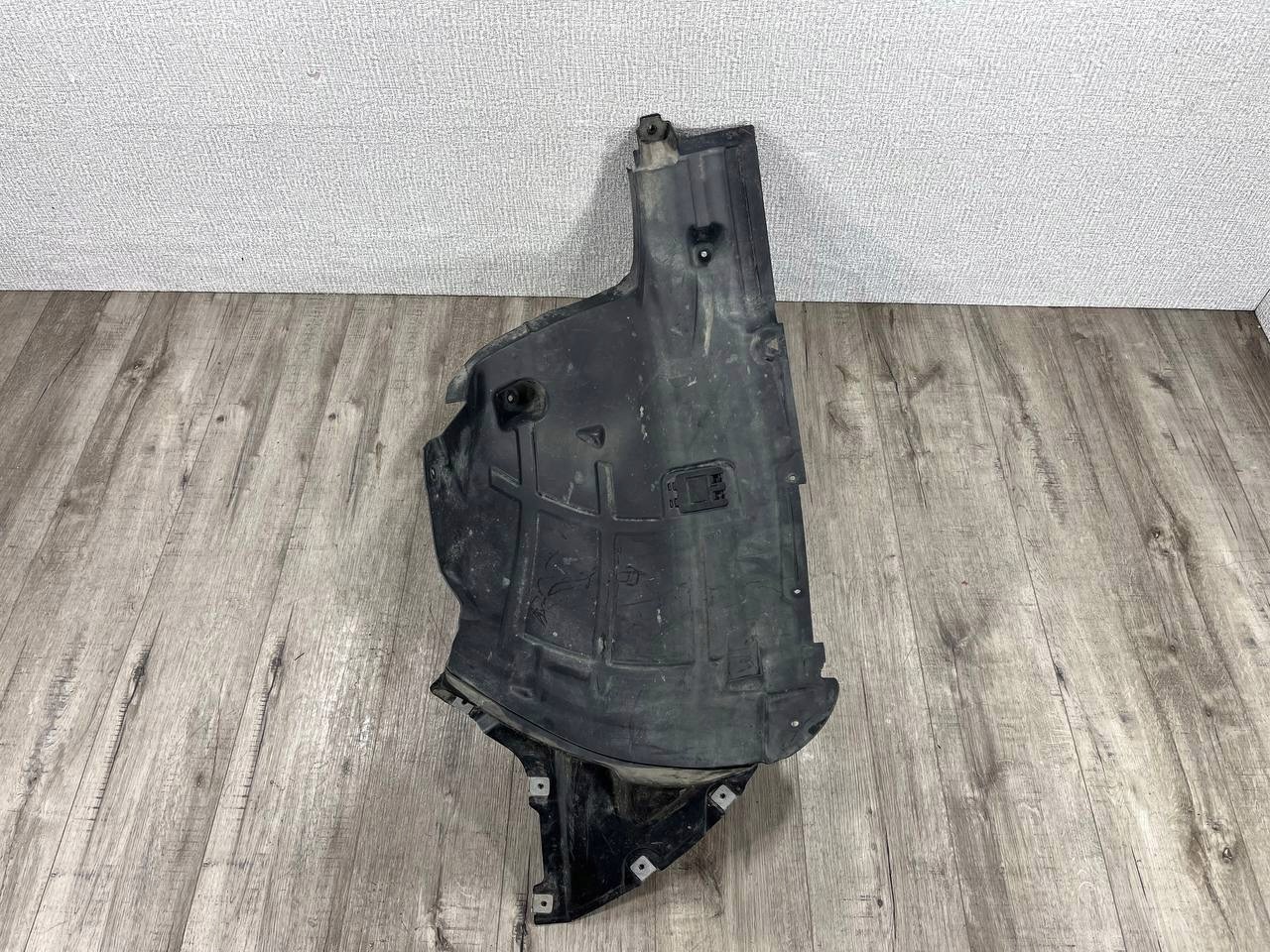 MERCEDES EQS SUV X296 2023-> mudguard right front A2966900600