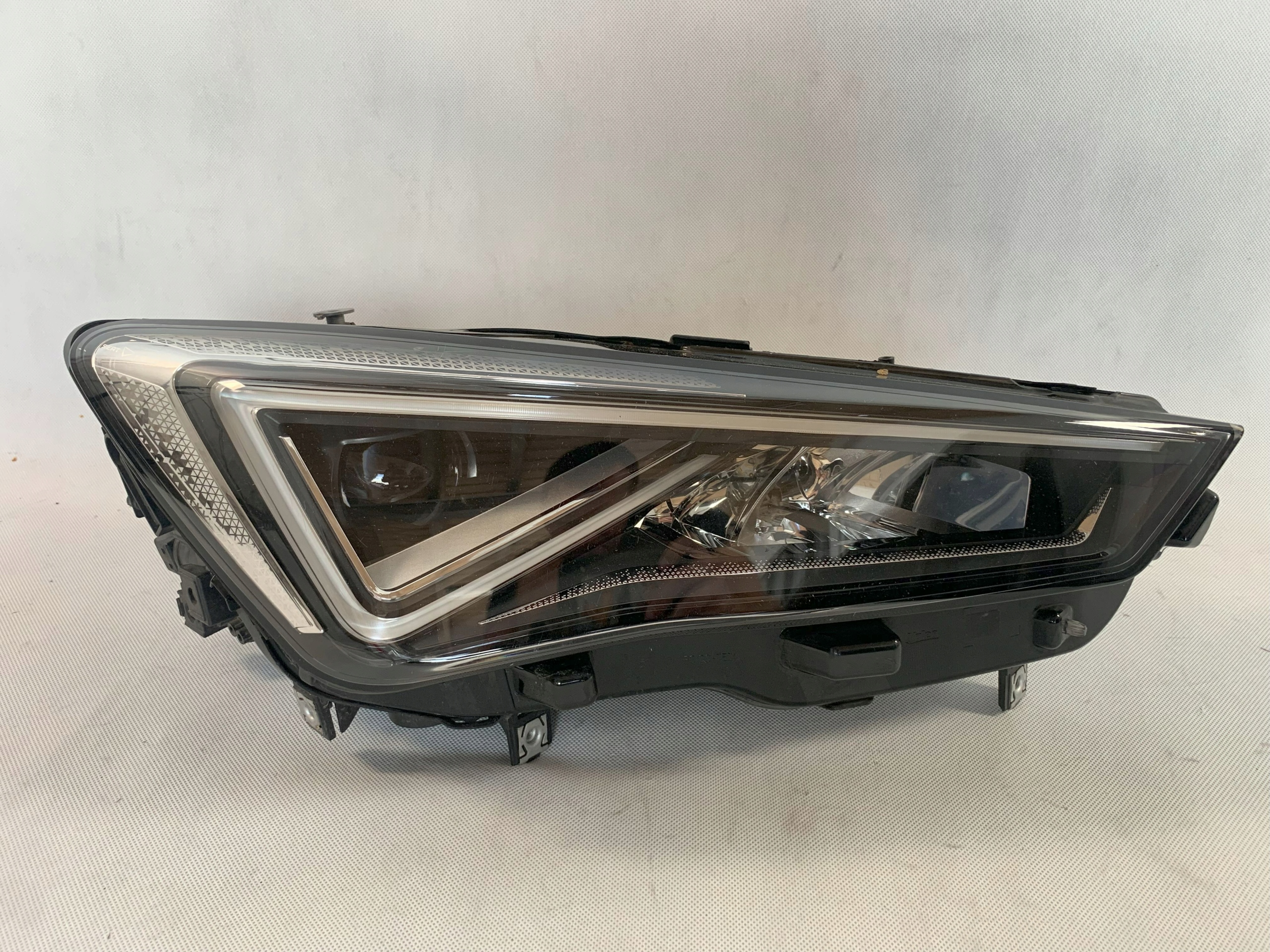 Seat Tarraco 17r Reflektor light right LED 2017 5FJ941774 08.25