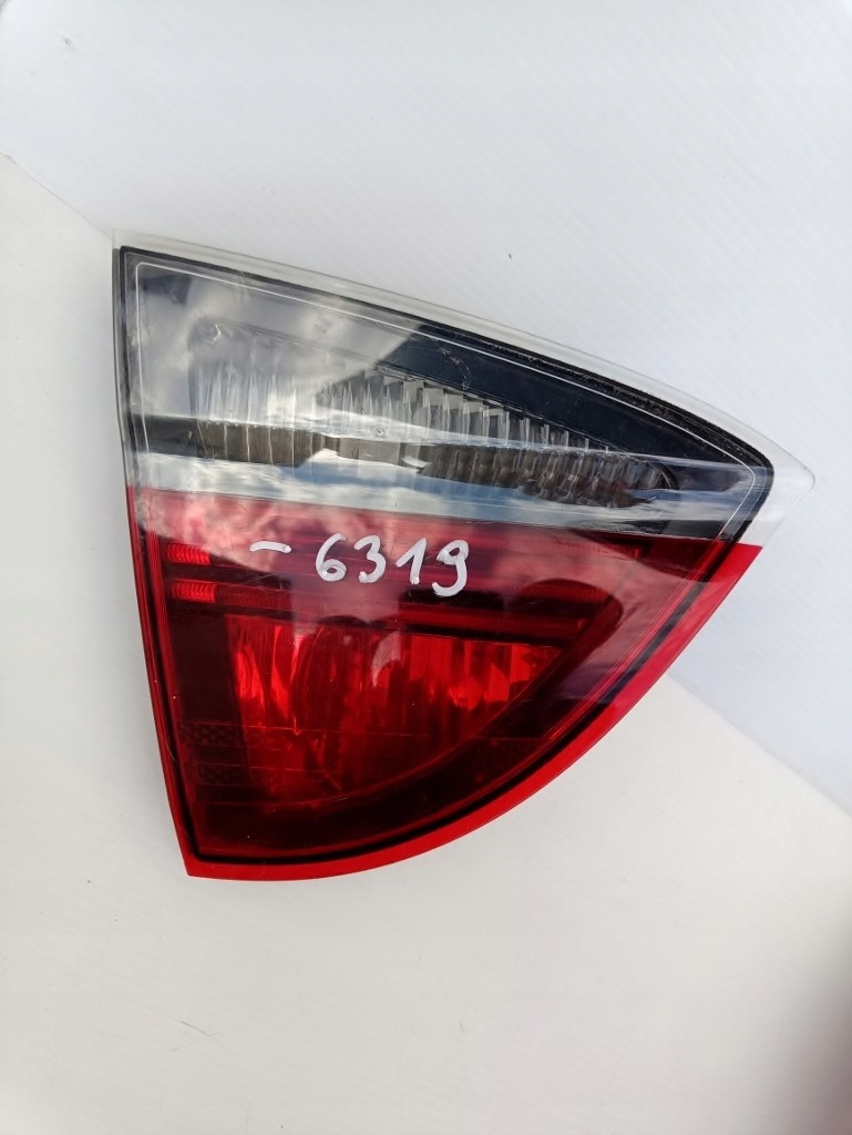 LAMPA LEWY TYŁ W KLAPE BMW E91 KOMBI BLACK LINE