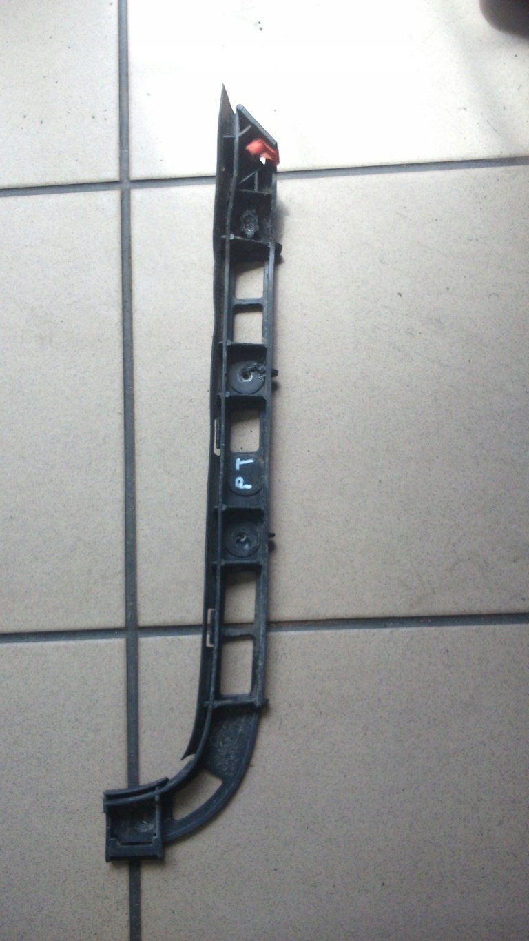 VECTRA C 02-05 SEDAN ŚLIZG ZDERZAKA PRAWY TYŁ