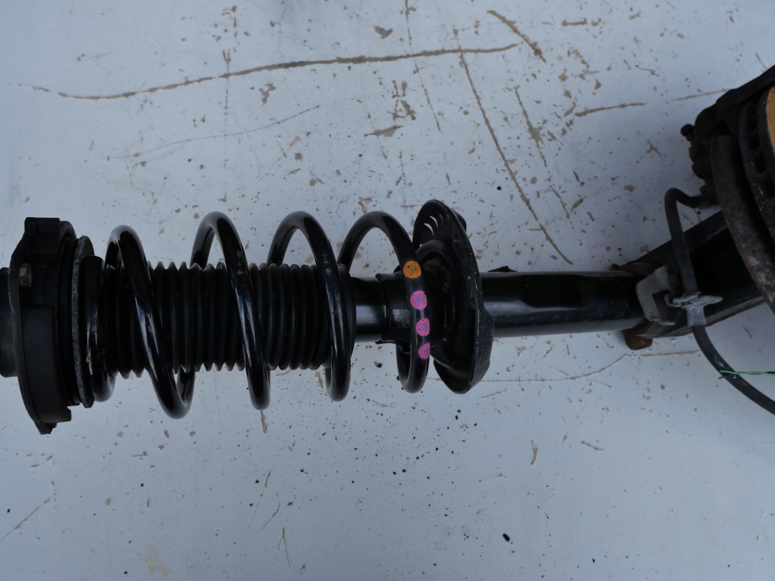 McPherson swing shock absorber VW TIGUAN 5N0412021HE