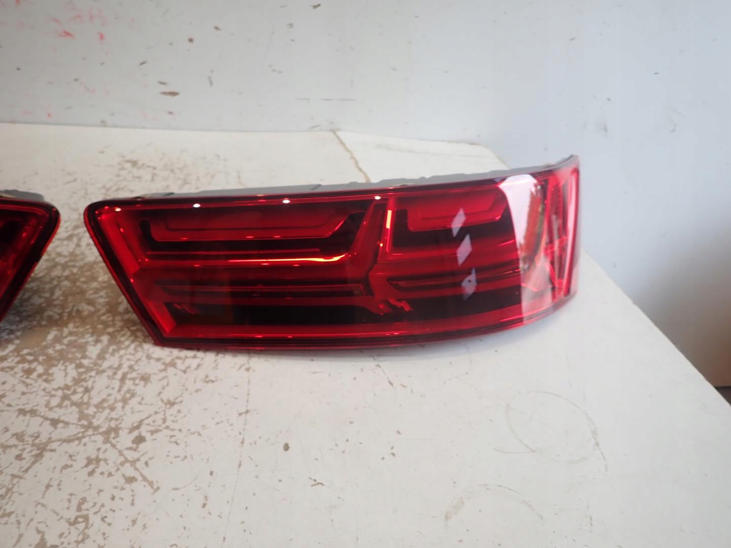 light rear part rear right AUDI Q7 2015- LED 4M0945094E