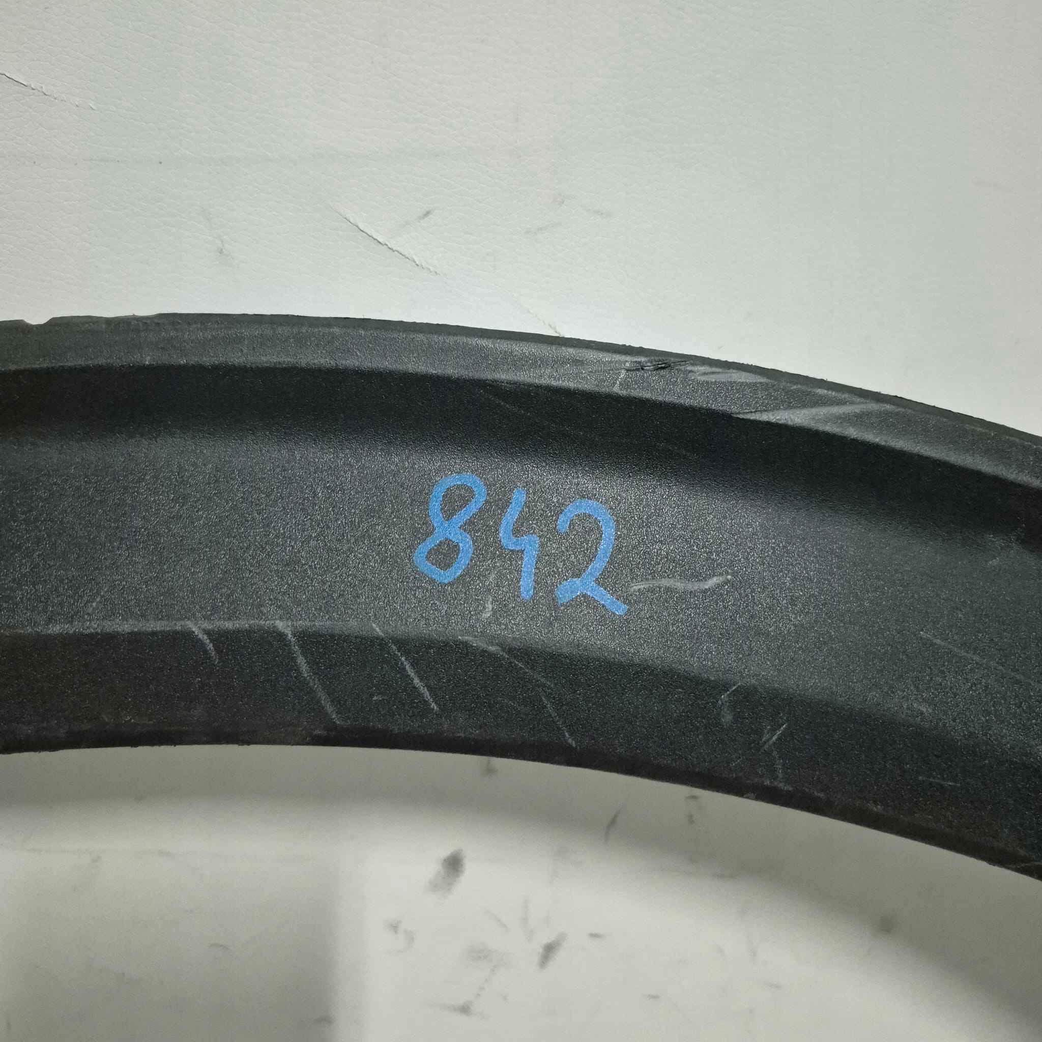 FORD EXPLORER VI 6 19-> moulding cap left front PDC