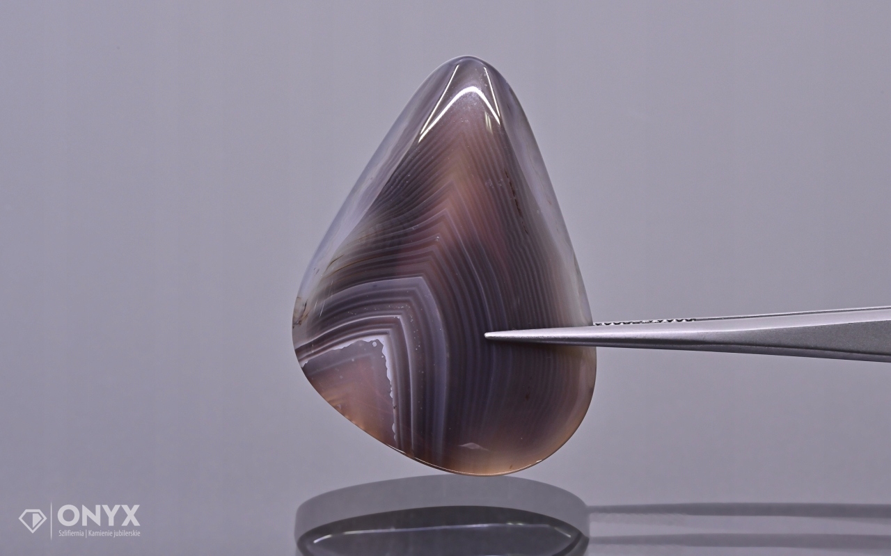 Achát Botswana nízký kabošon nepravidelný 37,5x28 mm