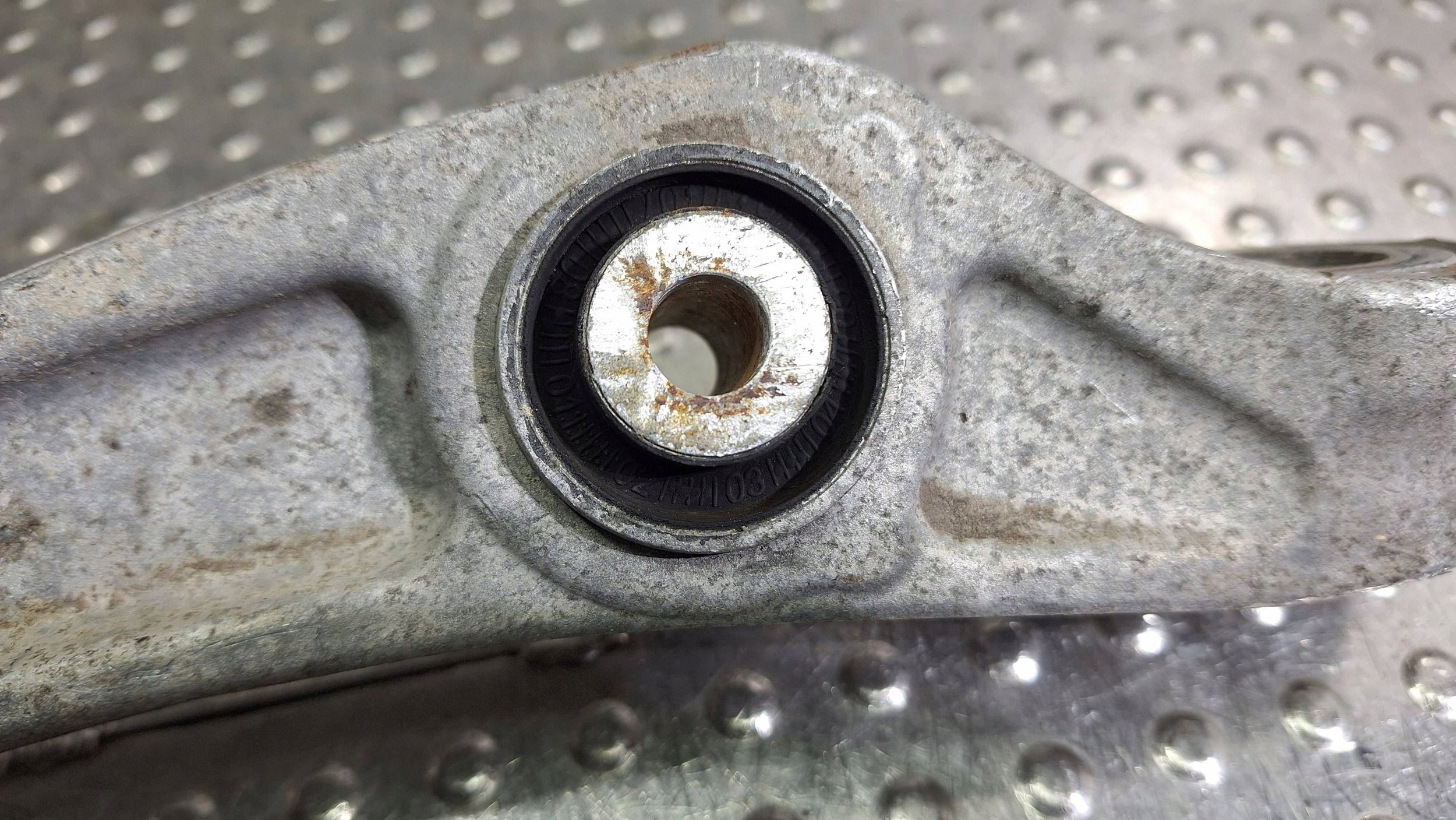 arm left front 8K0407155B AUDI A4 B8 A5 8T Q5 8R