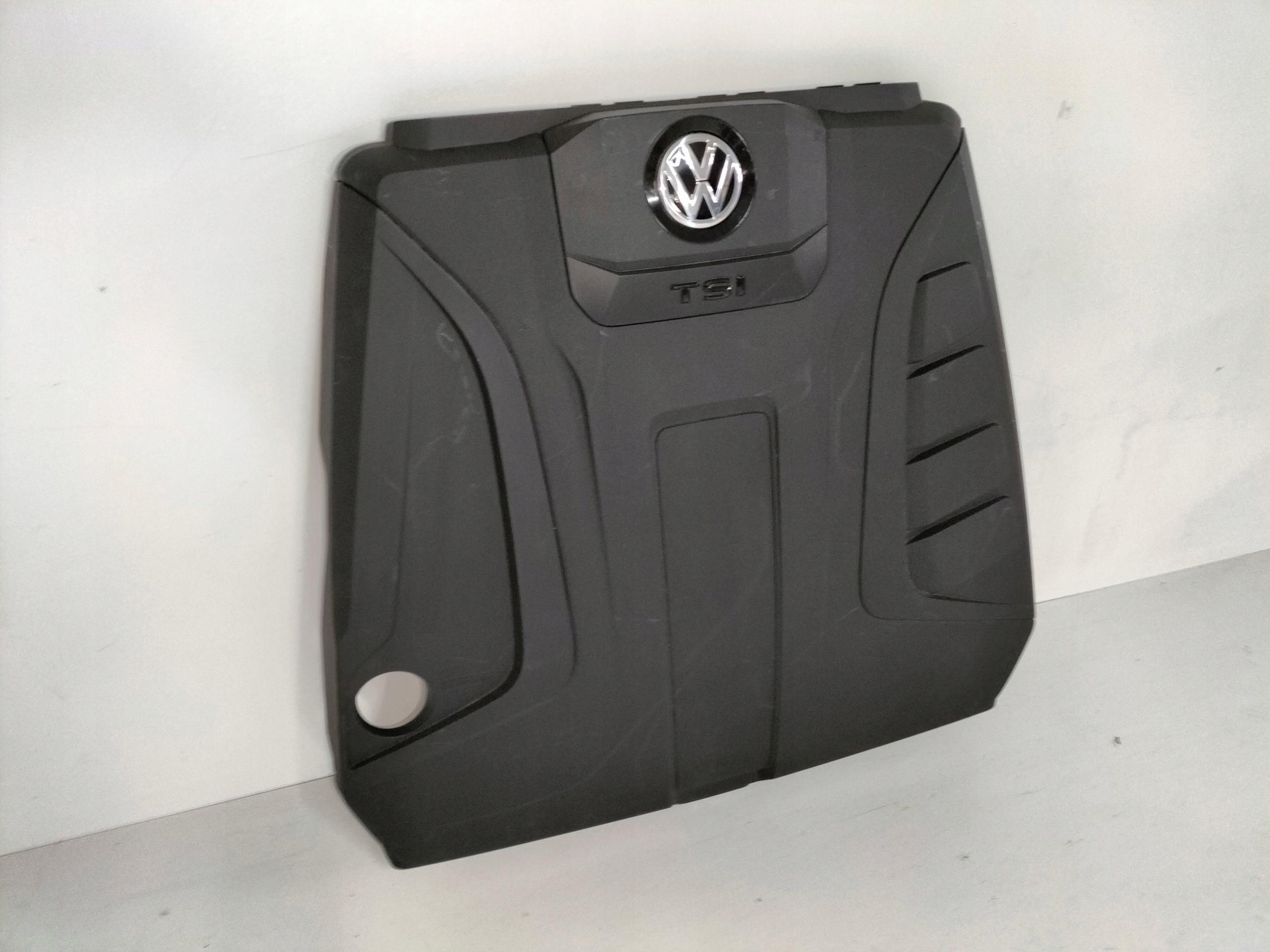 cover cover for engine VW TOUAREG III 18- TSI