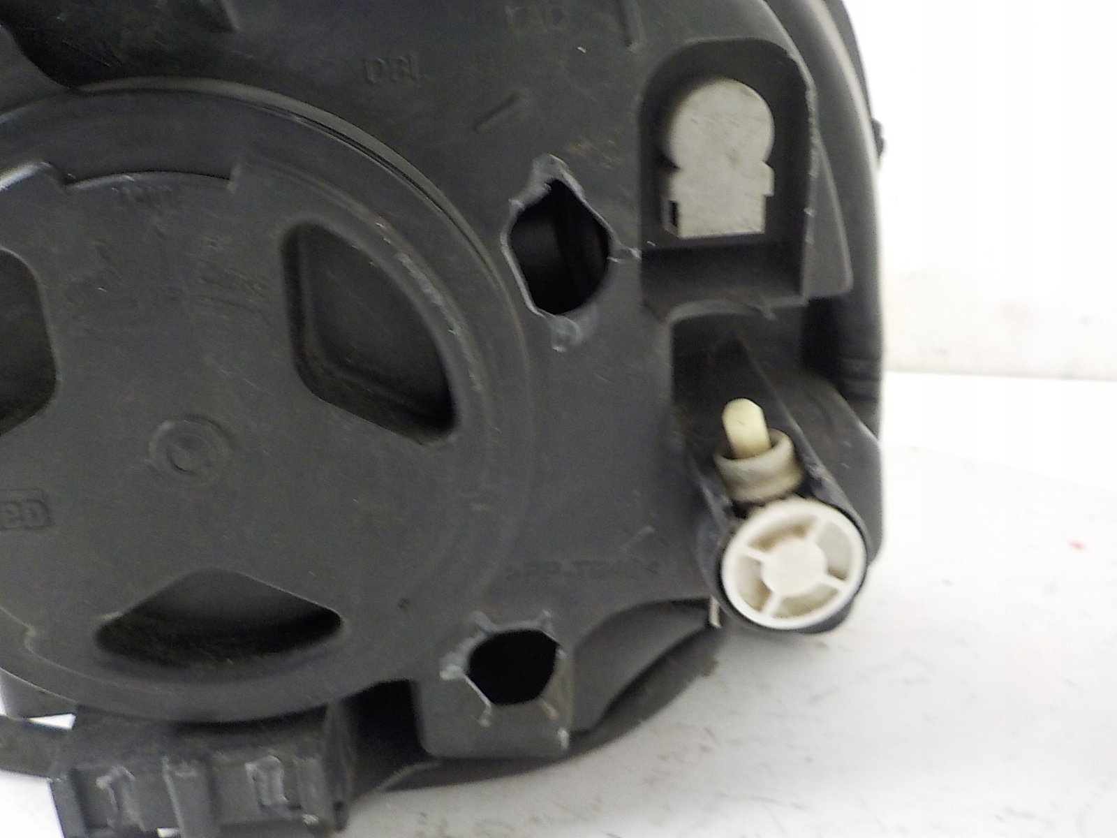 VOLVO XC90 and XENON LIFT light right front front UK