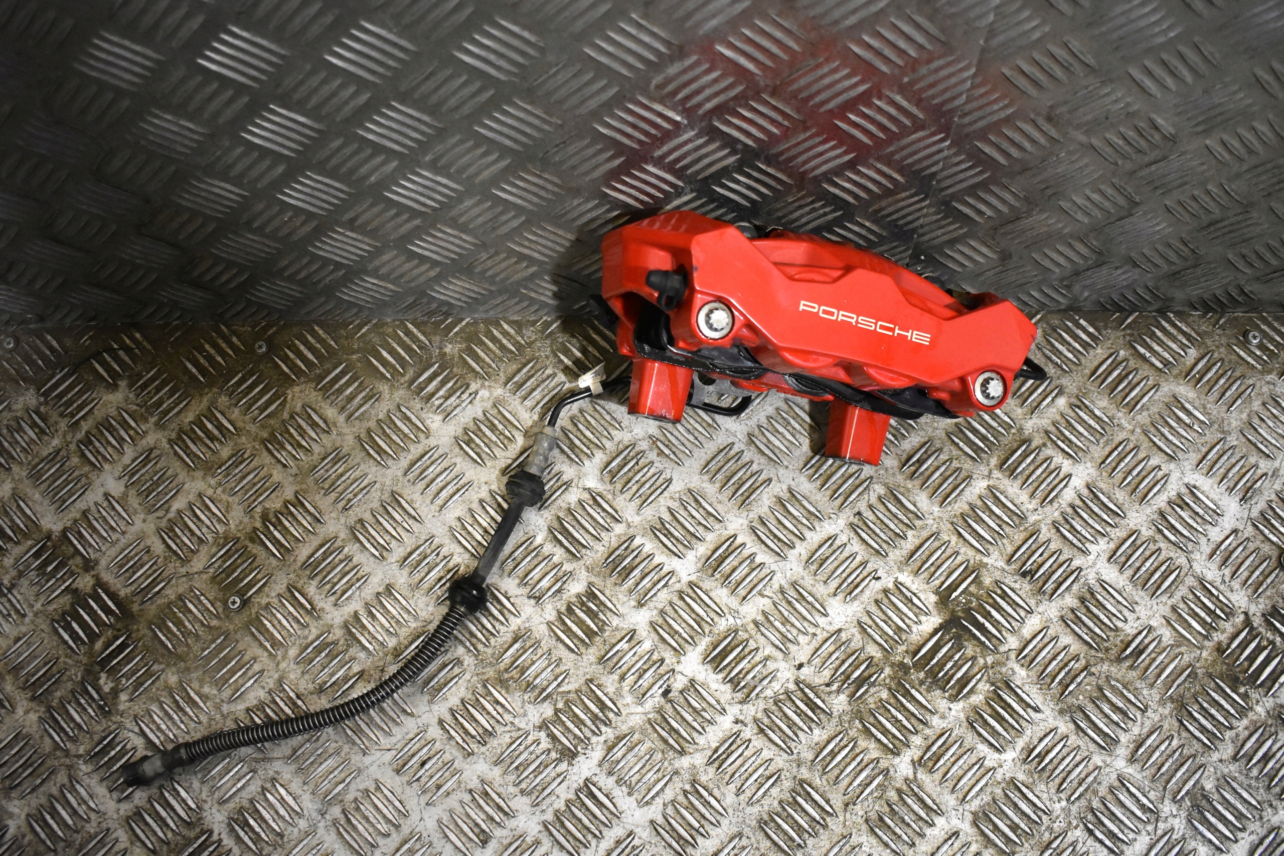 IDEALNY caliper brake rear left PORSCHE TAYCAN 1