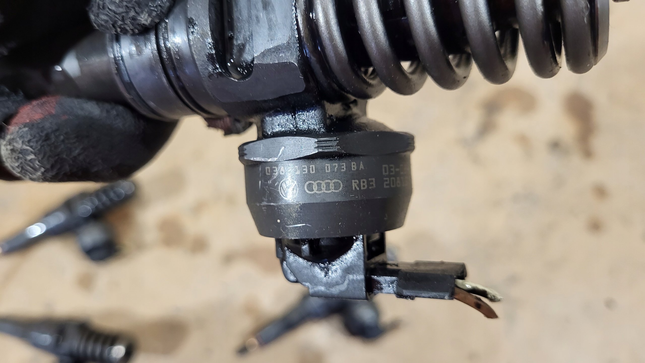 POMPOWTRYSKIWACZ AUDI VW SEAT PASSAT LIFT 1,9 TDI 038130073BA Typ silnika Diesel