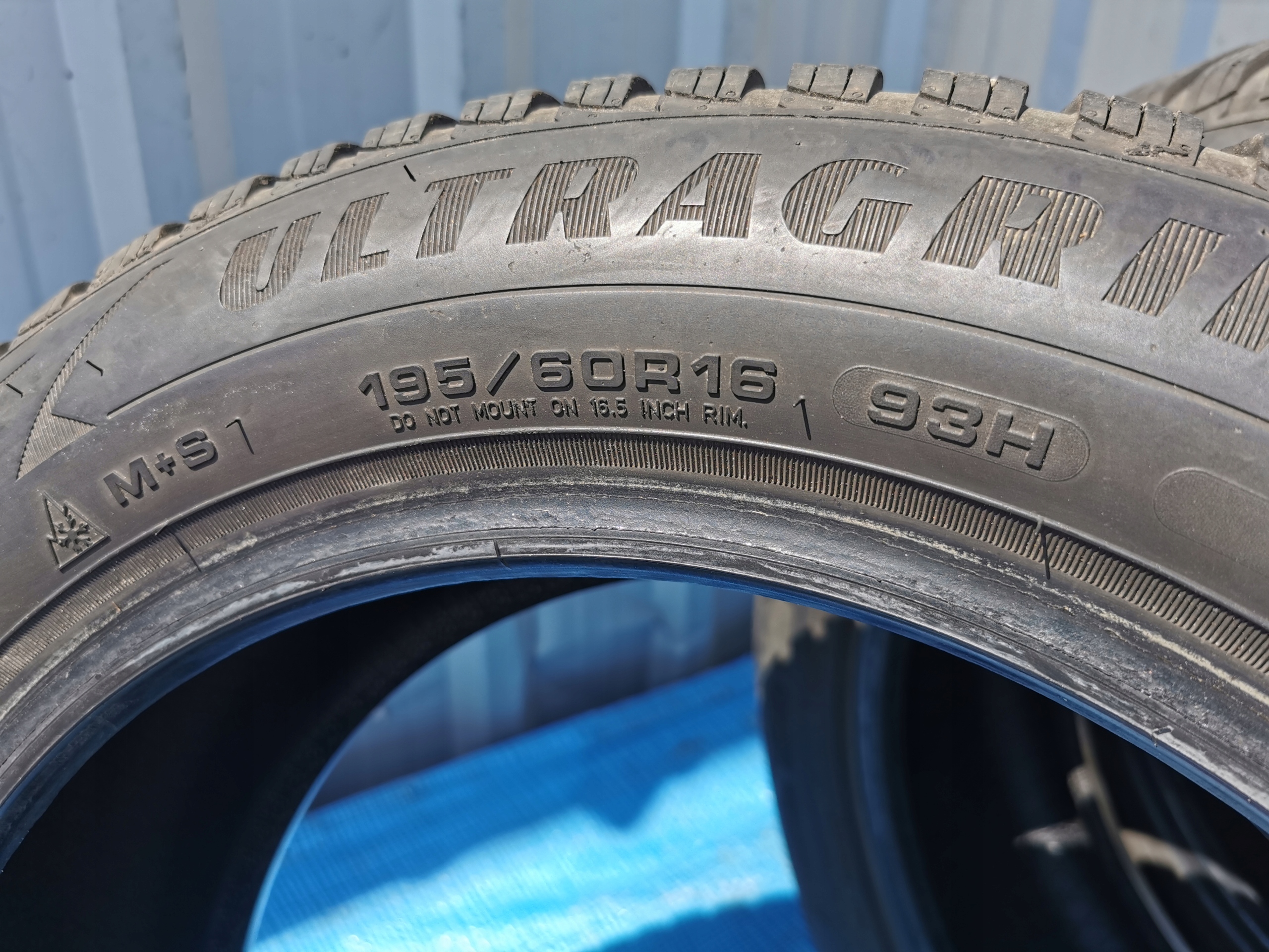 OPONY GOODYEAR ULTRAGRIP 9 195/60 R16 93H XL 2017R. Rok produkcji 2017