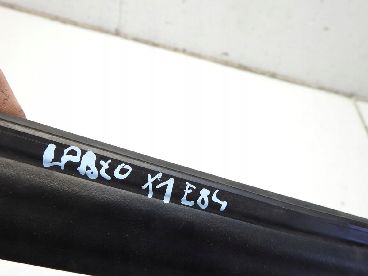 USZCZELKA BŁOTNIKA LEWY PRZÓD BMW X1 E84 2991416 Producent części BMW OE