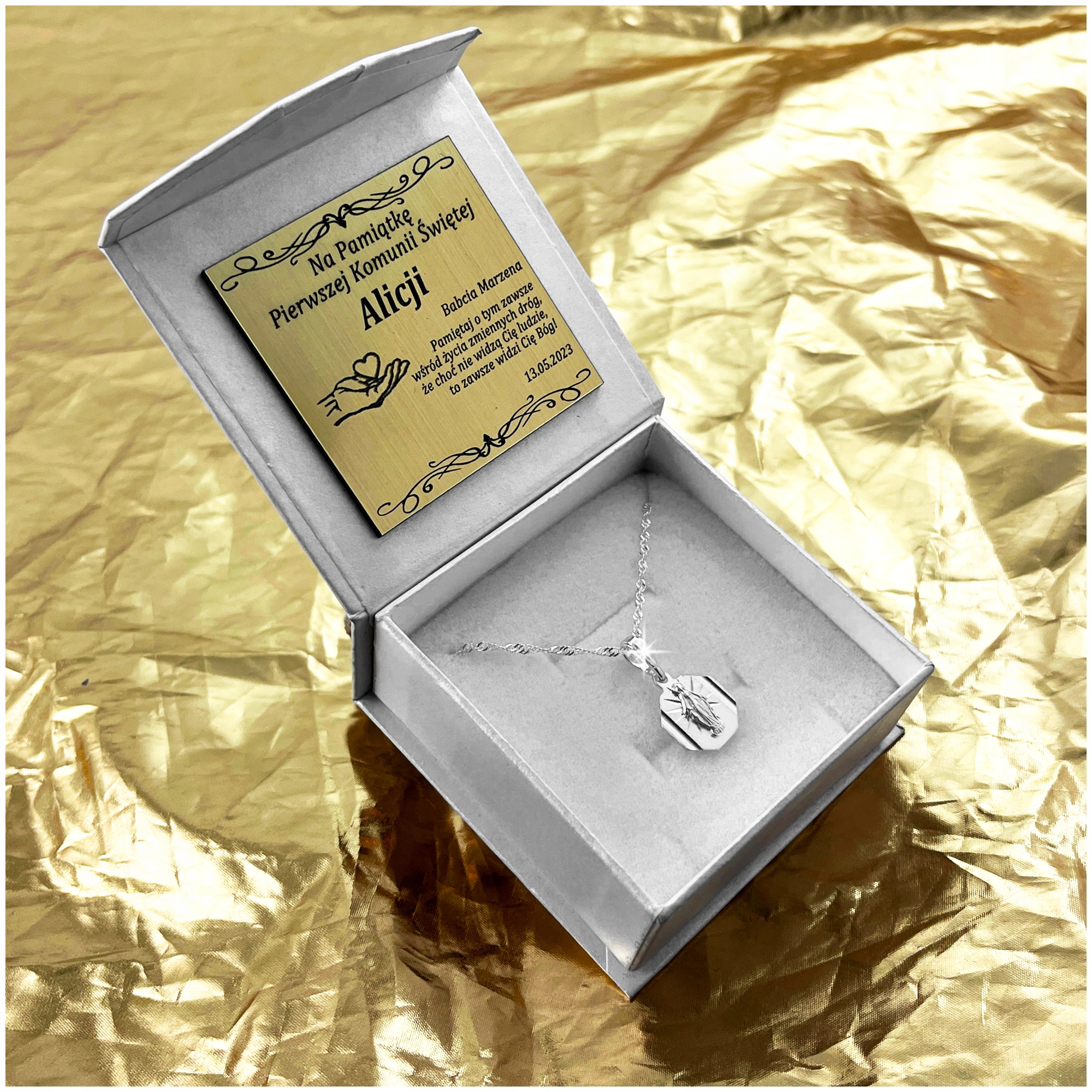 SREBRNY ŁAŃCUSZEK Z MEDALIKIEM PR. 925 PAMIĄTKA I KOMUNII ŚWIĘTEJ + GRATISY Kolor srebrny