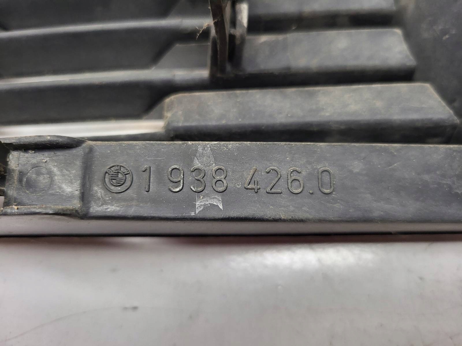 GRIGLIA Destra BMW 735I E32 3,5 e 19384260