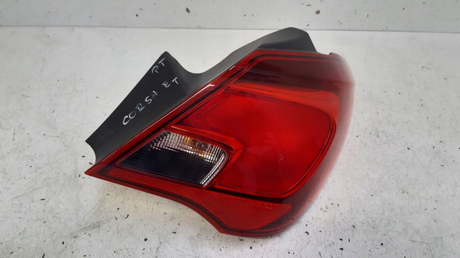 light rear part rear right w fender Opel Corsa E 1,4 HB